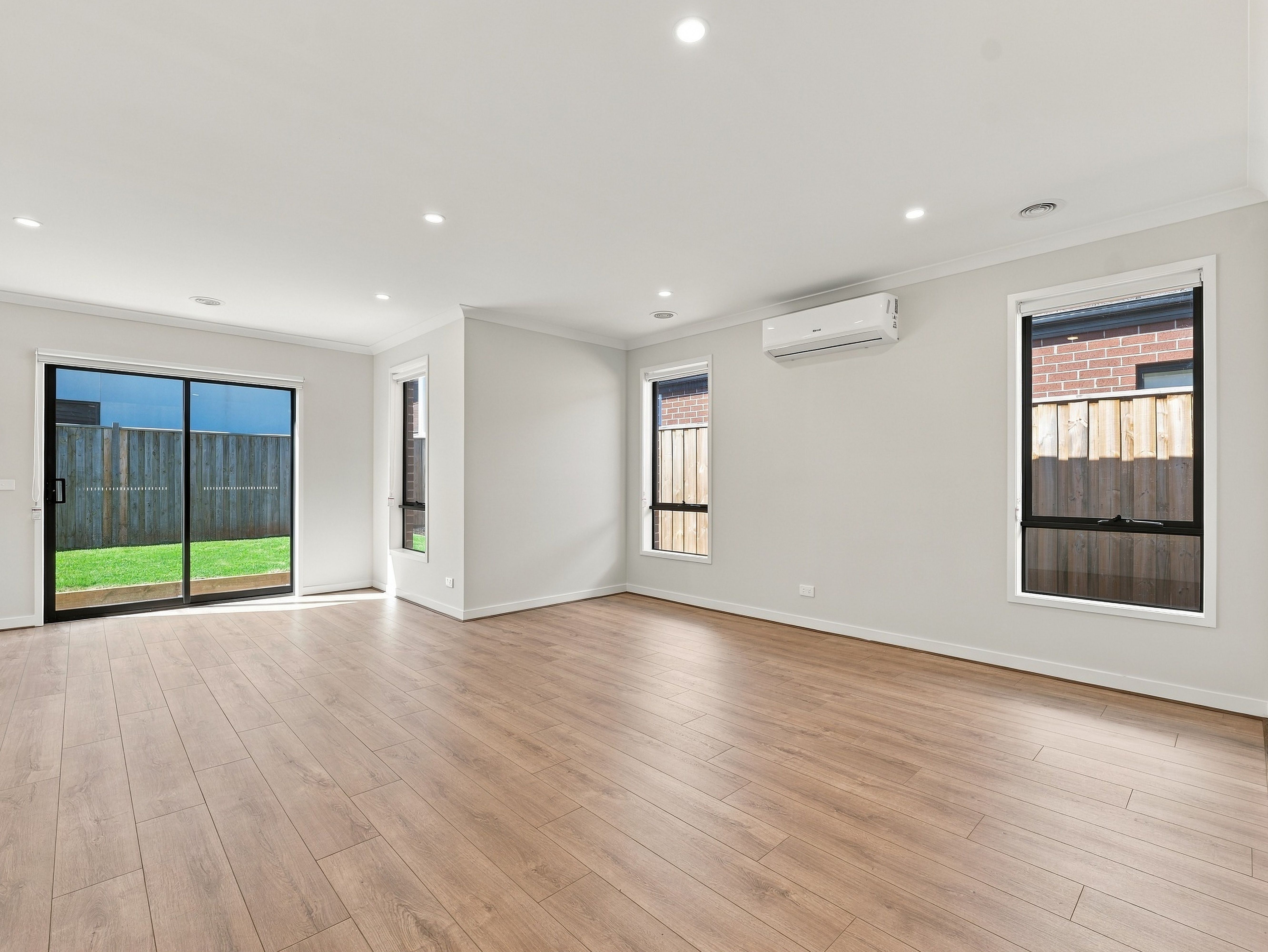 170 Brightvale Boulevard — photo 2 of 23