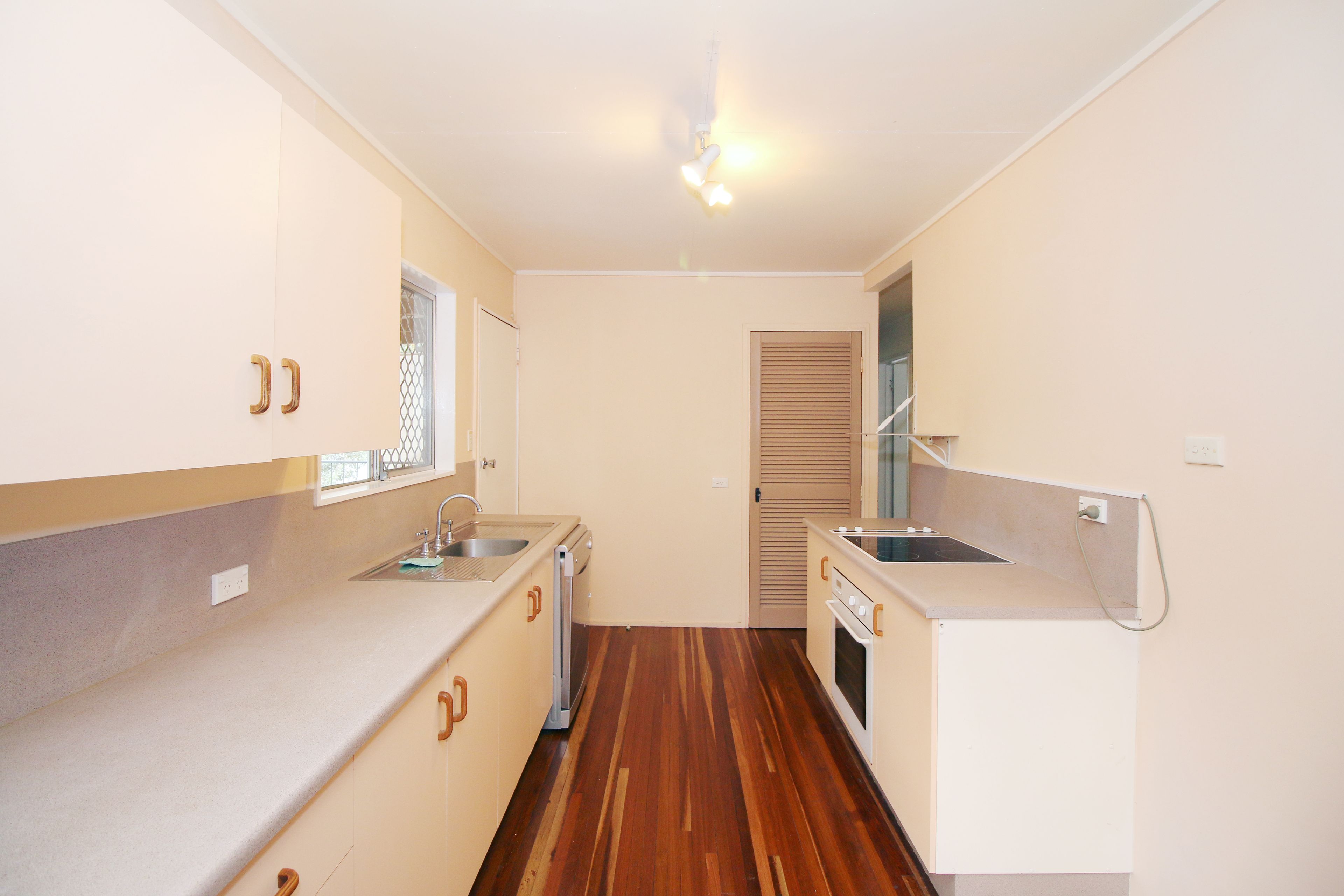 46 Renecol Avenue, Rasmussen, QLD 4815