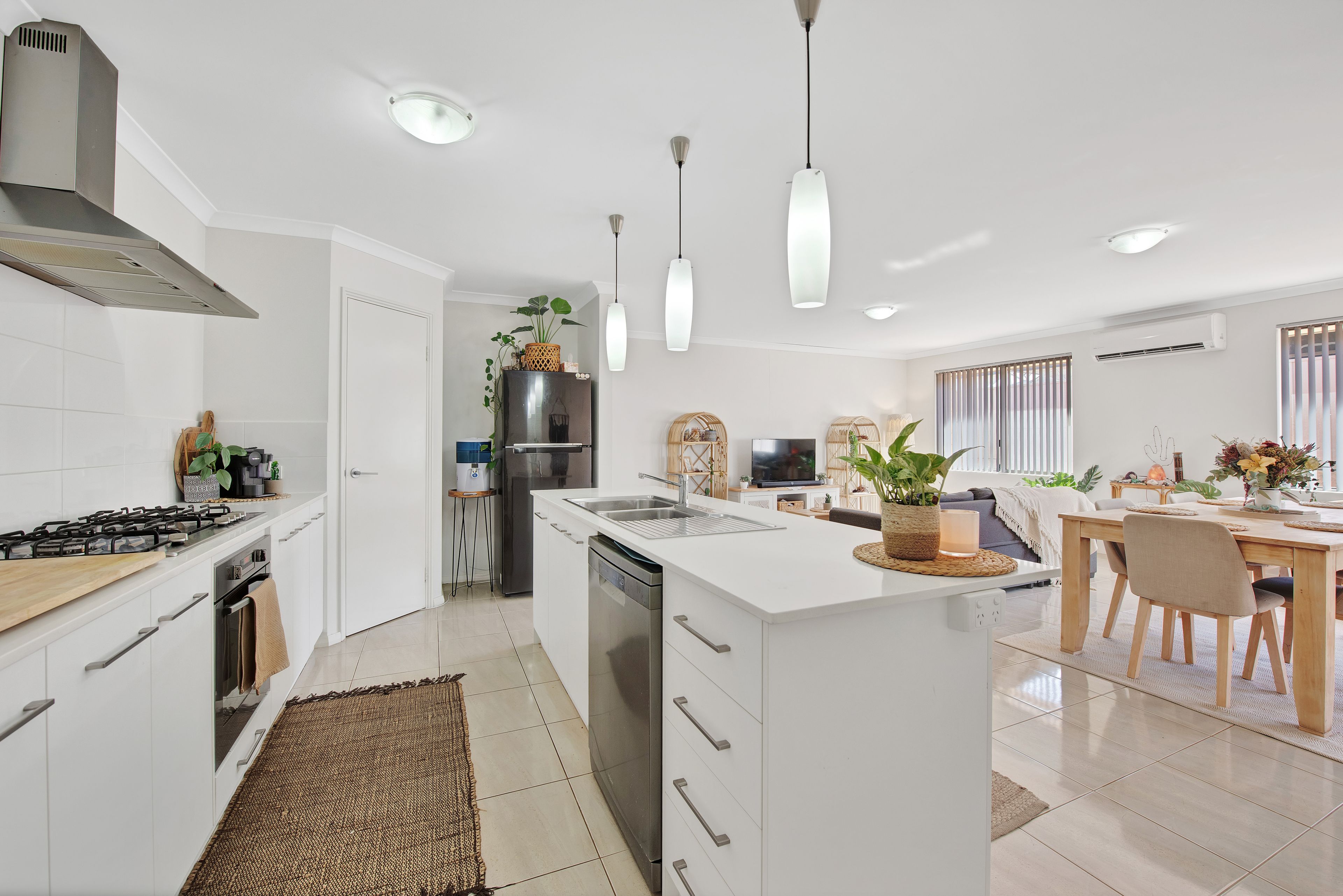 14 Beachcomber Hill, Glenfield, WA 6532