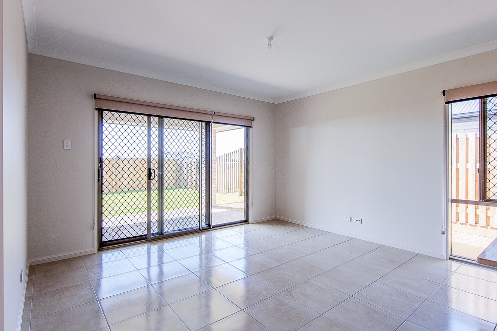 131 East Beaumont Street, Park Ridge, QLD 4125