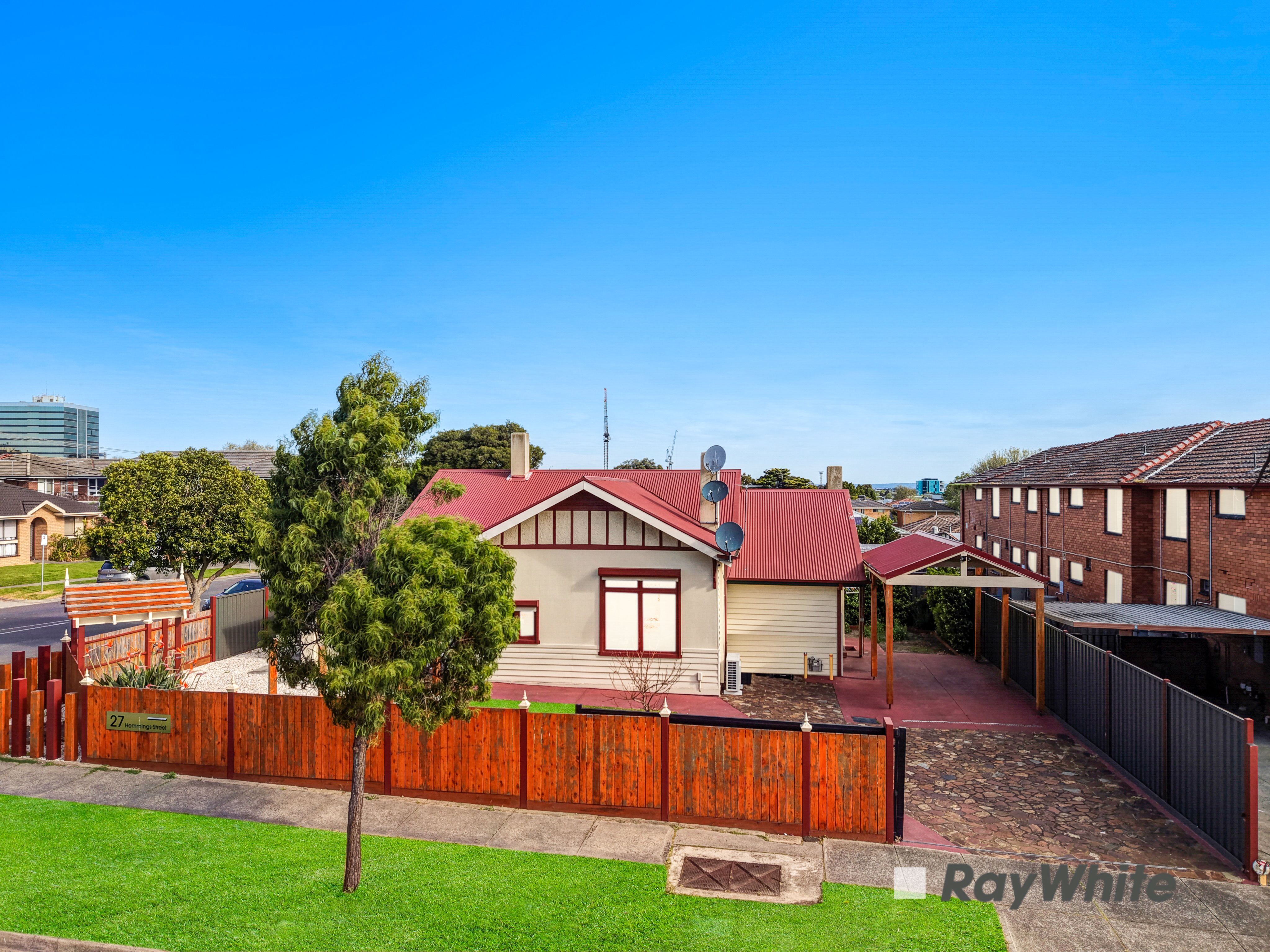 27 Hemmings Street — photo 24 of 28