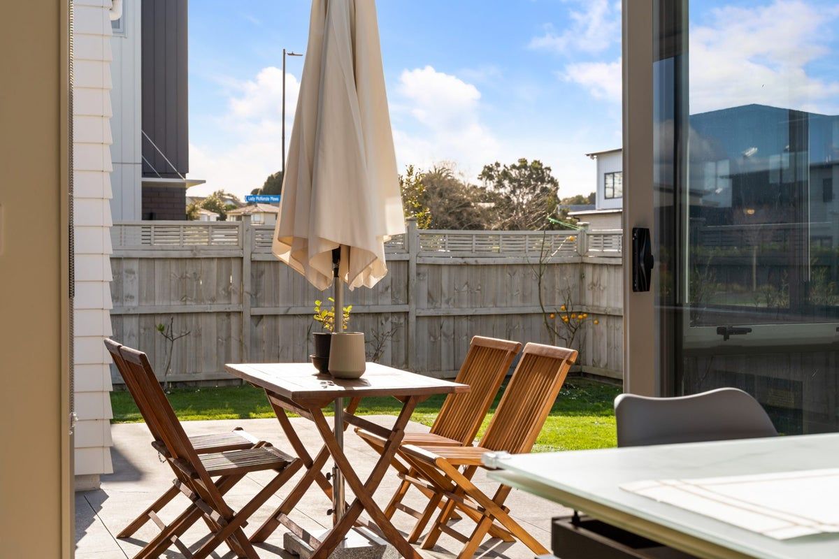 61 Te Napi Drive, Conifer Grove, Manukau City