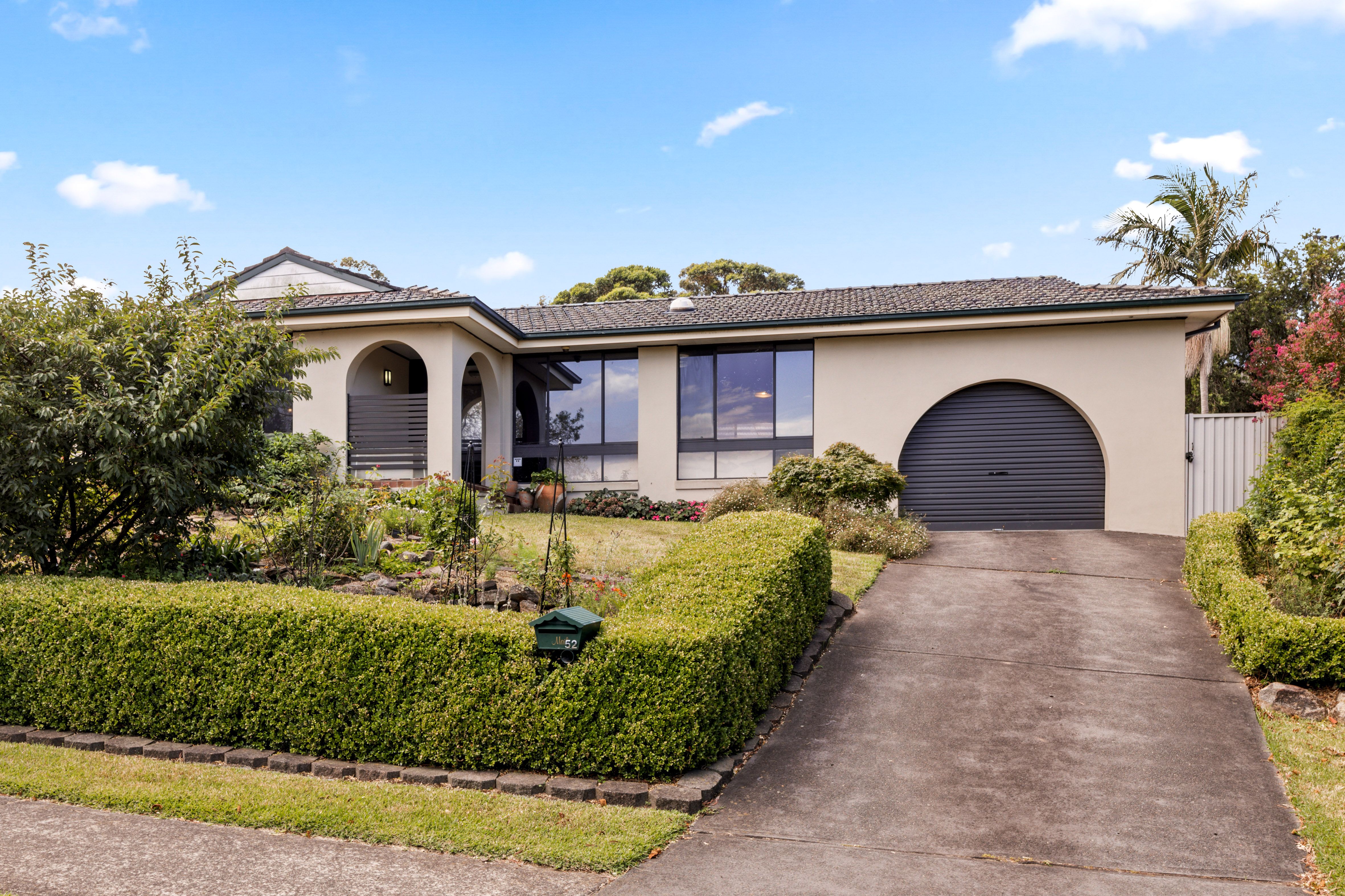 52 Barnes Crescent, Menai NSW 2234
