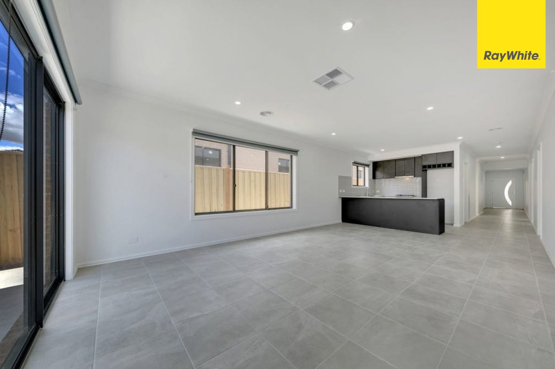 35 Skypac Street — photo 11 of 14
