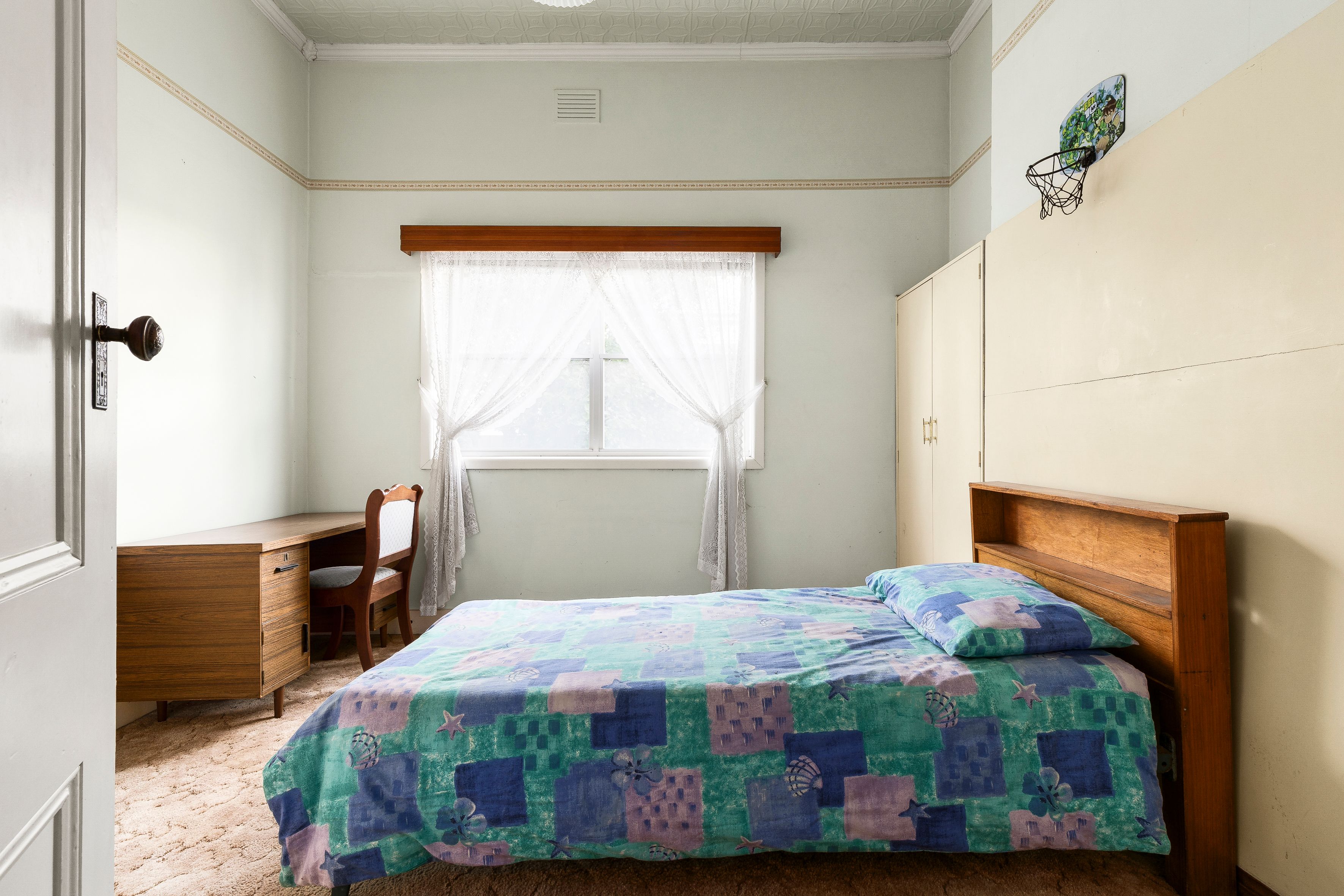 76 Munro Street — photo 7 of 18