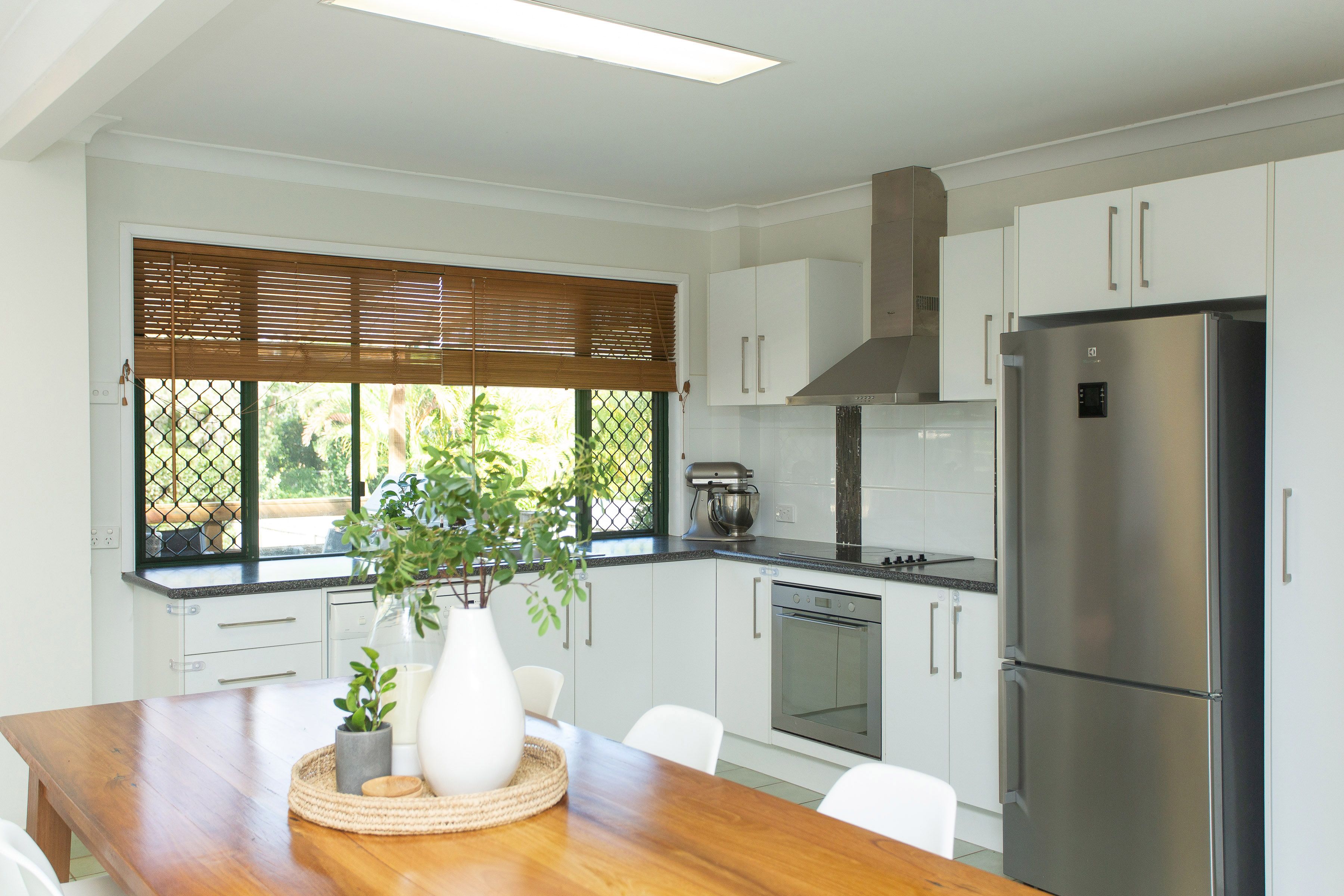 8 Gurrah Avenue, Southport, QLD 4215