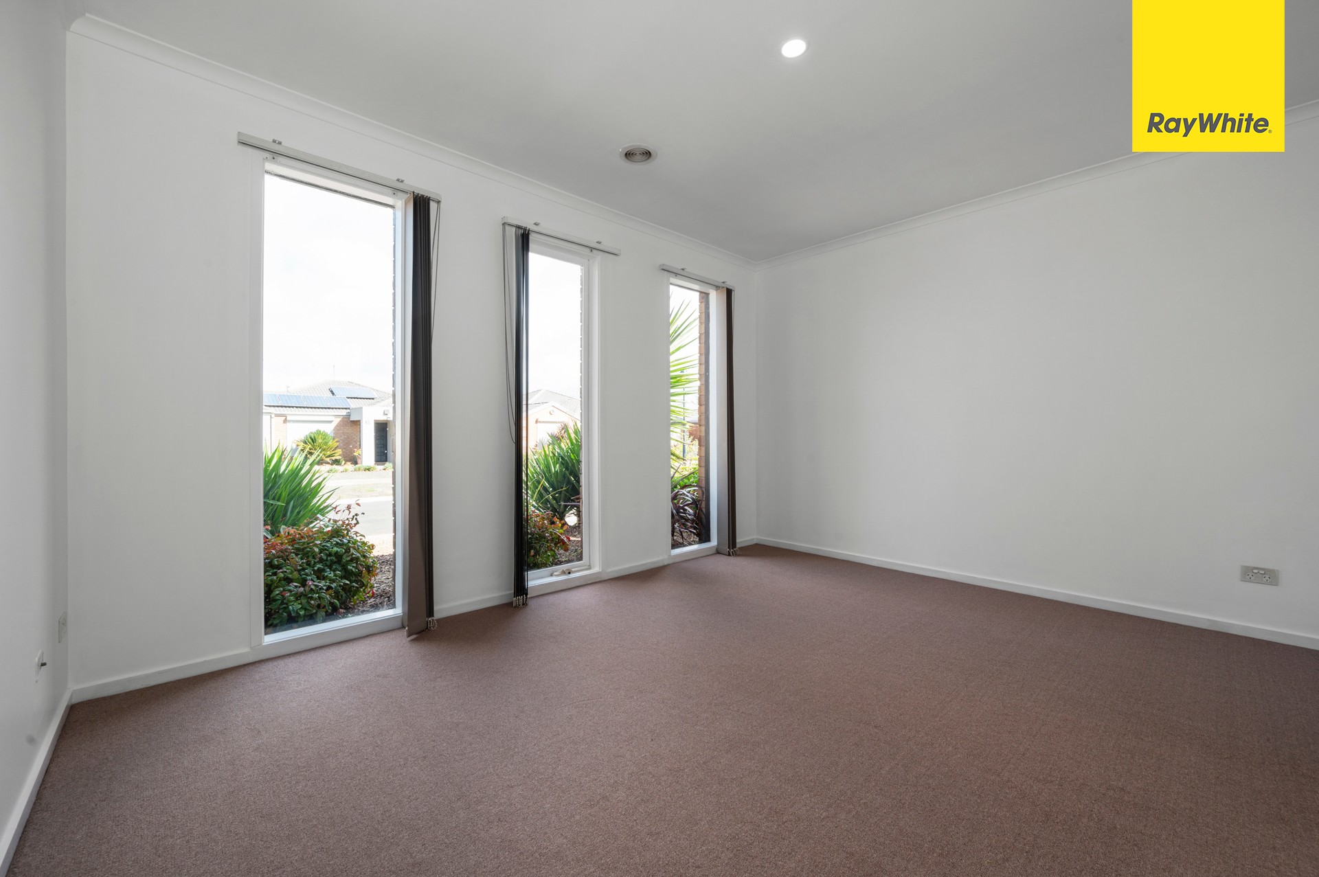 32 Fairhaven Boulevard, Melton West, VIC 3337