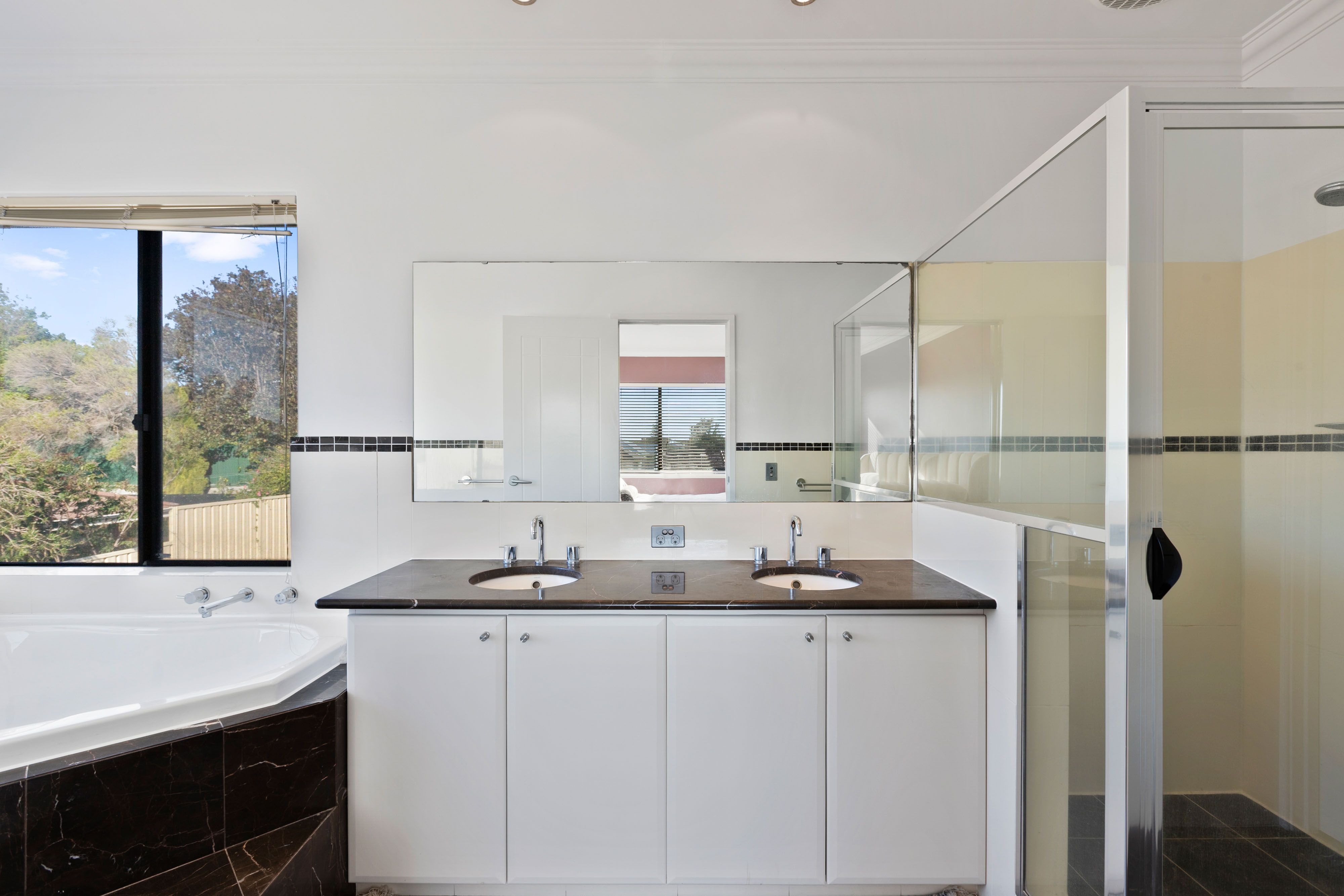 5 Montague Way — photo 10 of 30