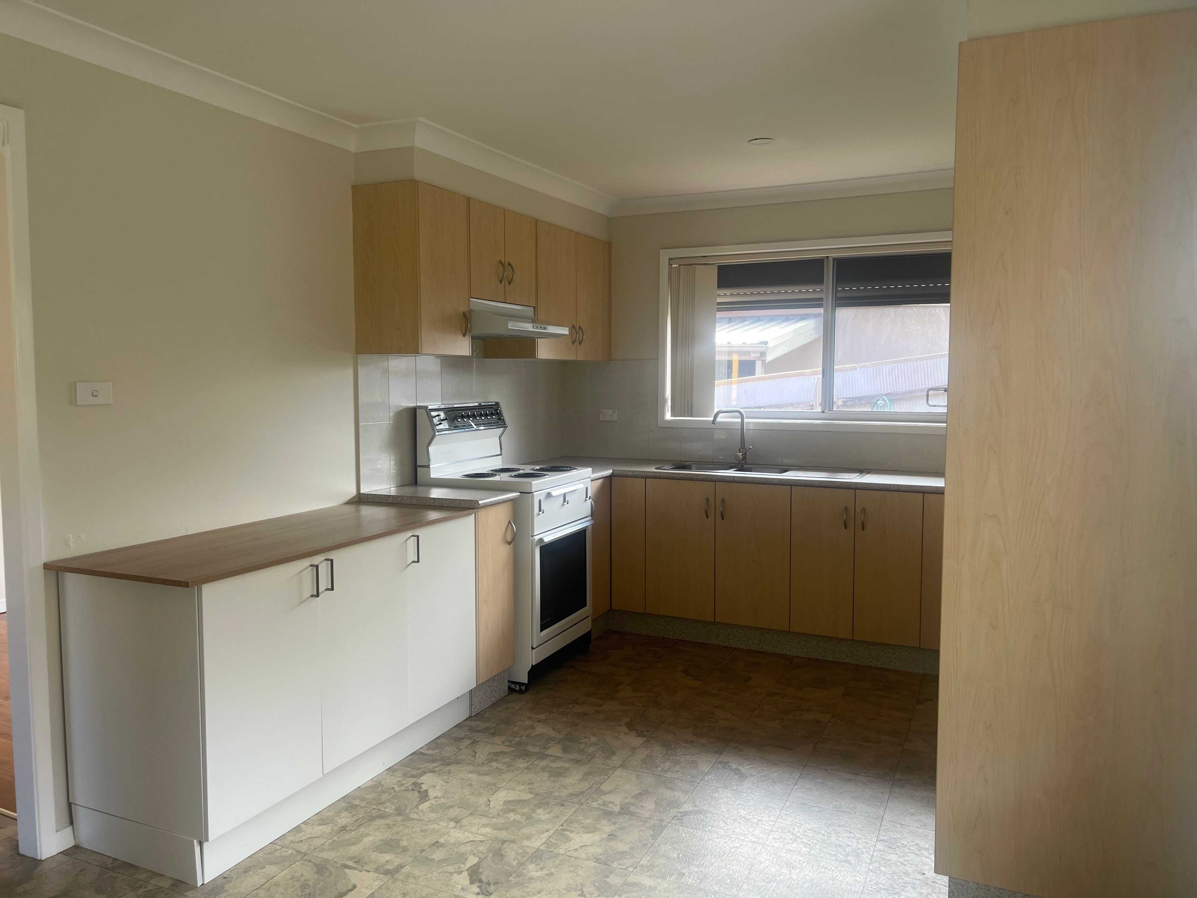 2/42 Robertson Street, Port Kembla, NSW 2505
