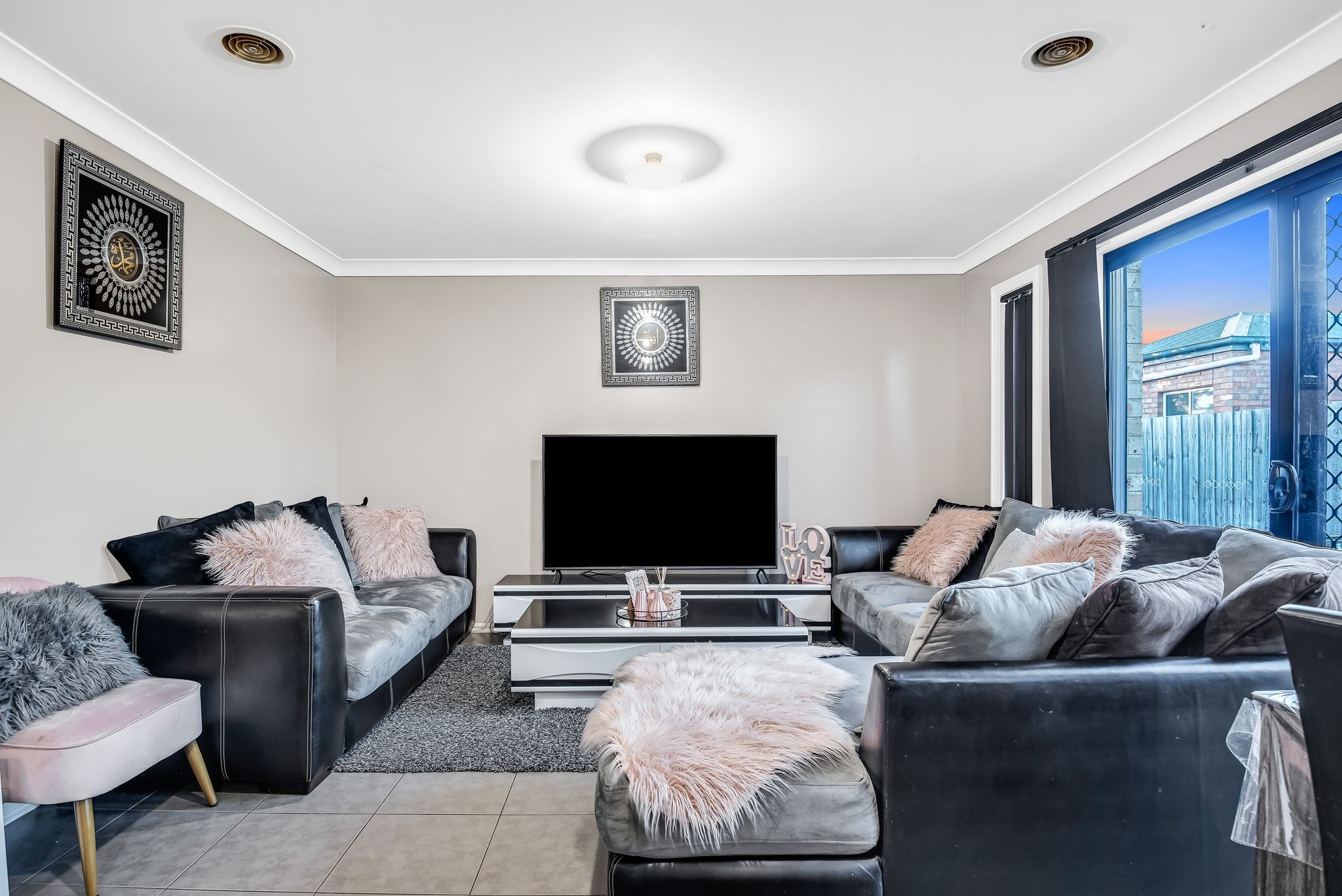 2/22 Swinburne Court, Truganina, VIC 3029