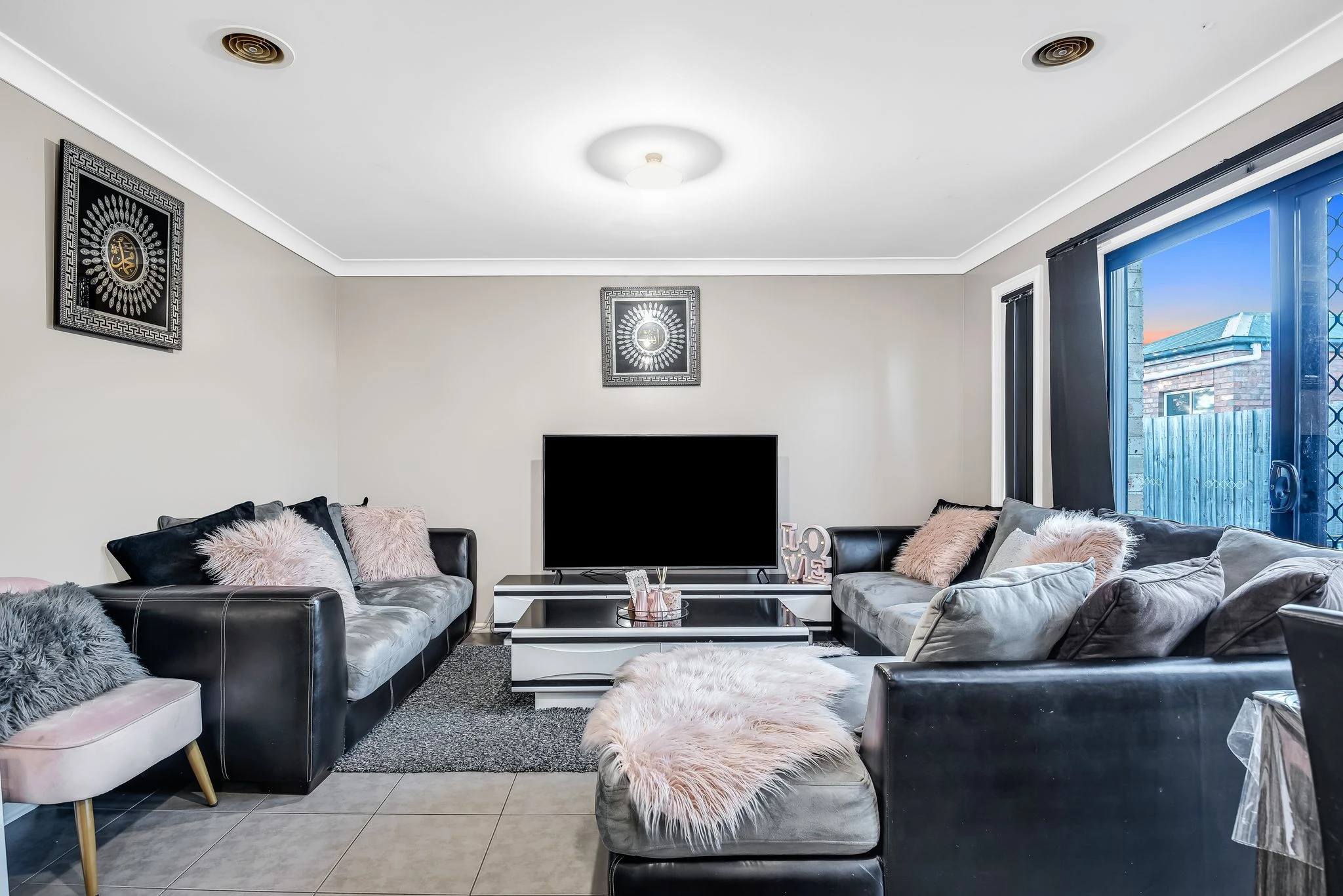2/22 Swinburne Court, Truganina, VIC 3029