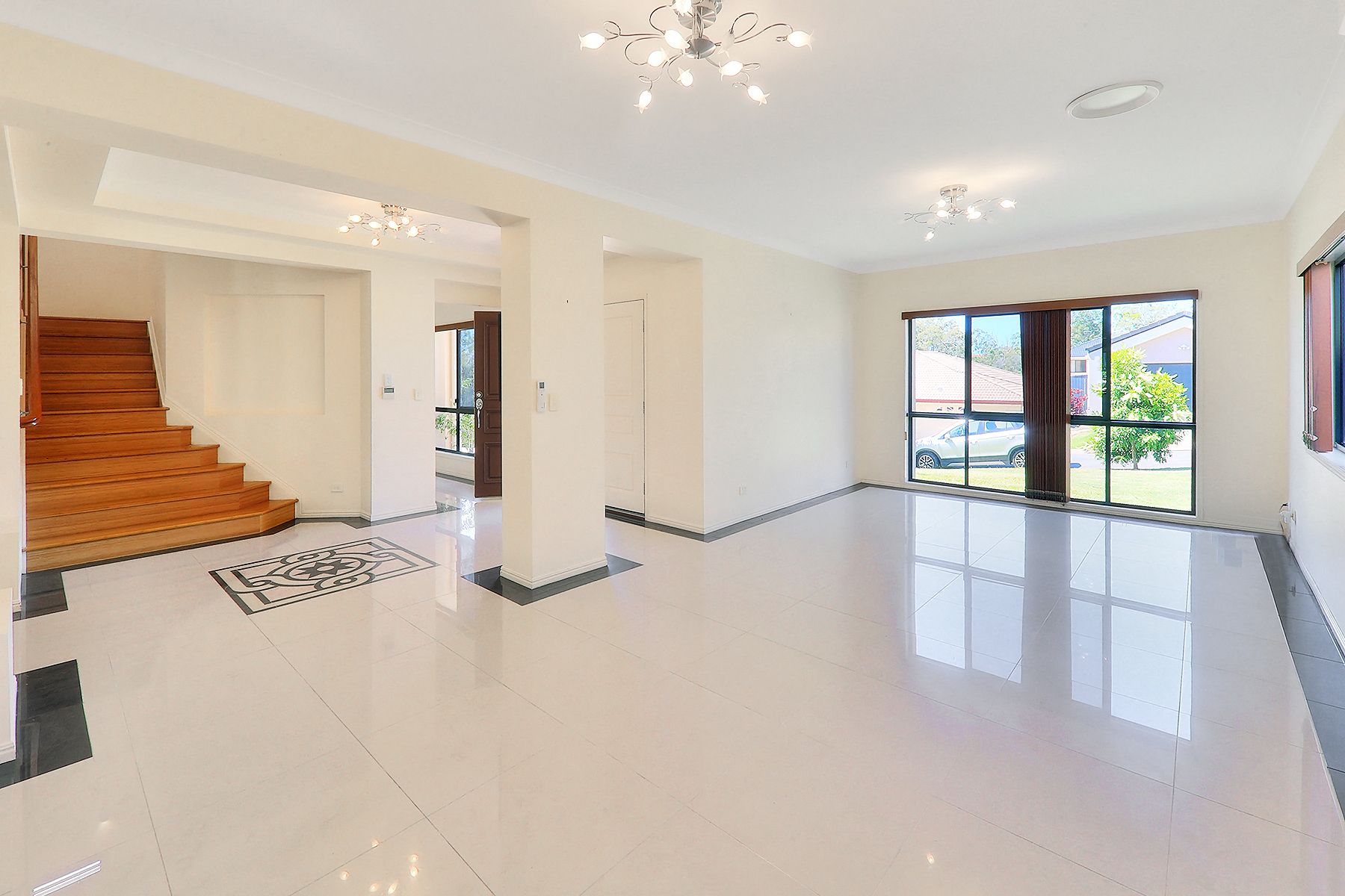 5 Vaucluse Place, Mansfield, QLD 4122