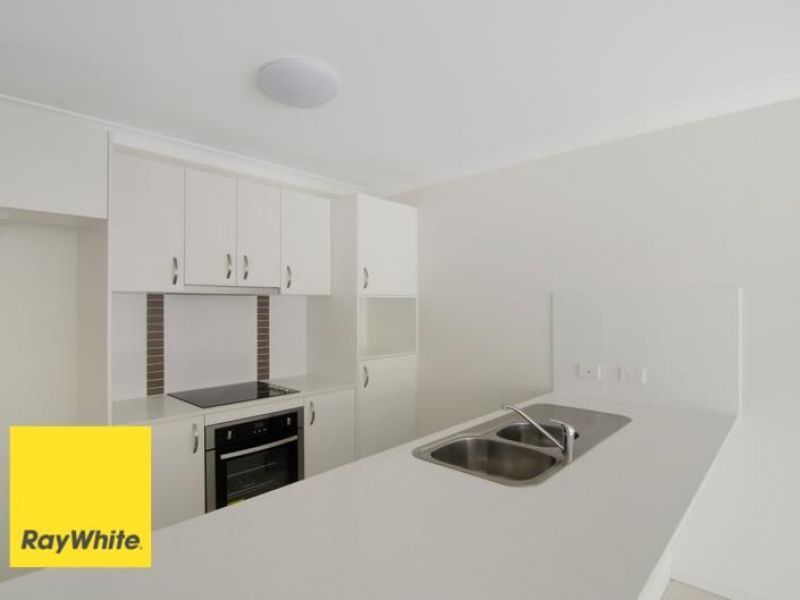 2/24 Giacco Street, Coomera, QLD 4209
