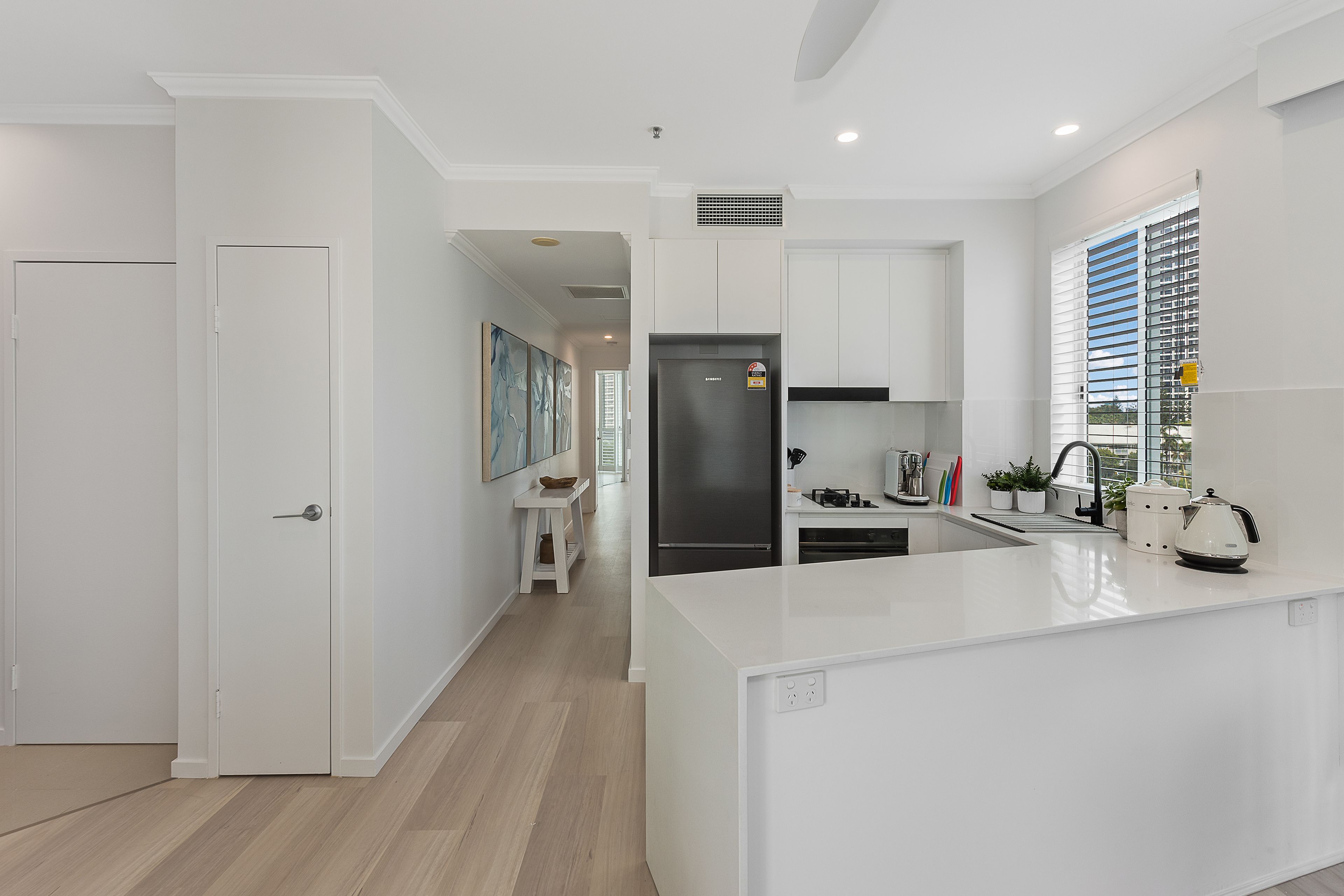 8/5 Woodroffe Avenue, Main Beach, QLD 4217