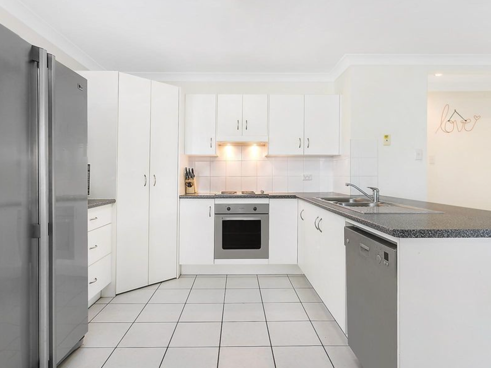 2 Turner Court, Parkhurst, QLD 4702