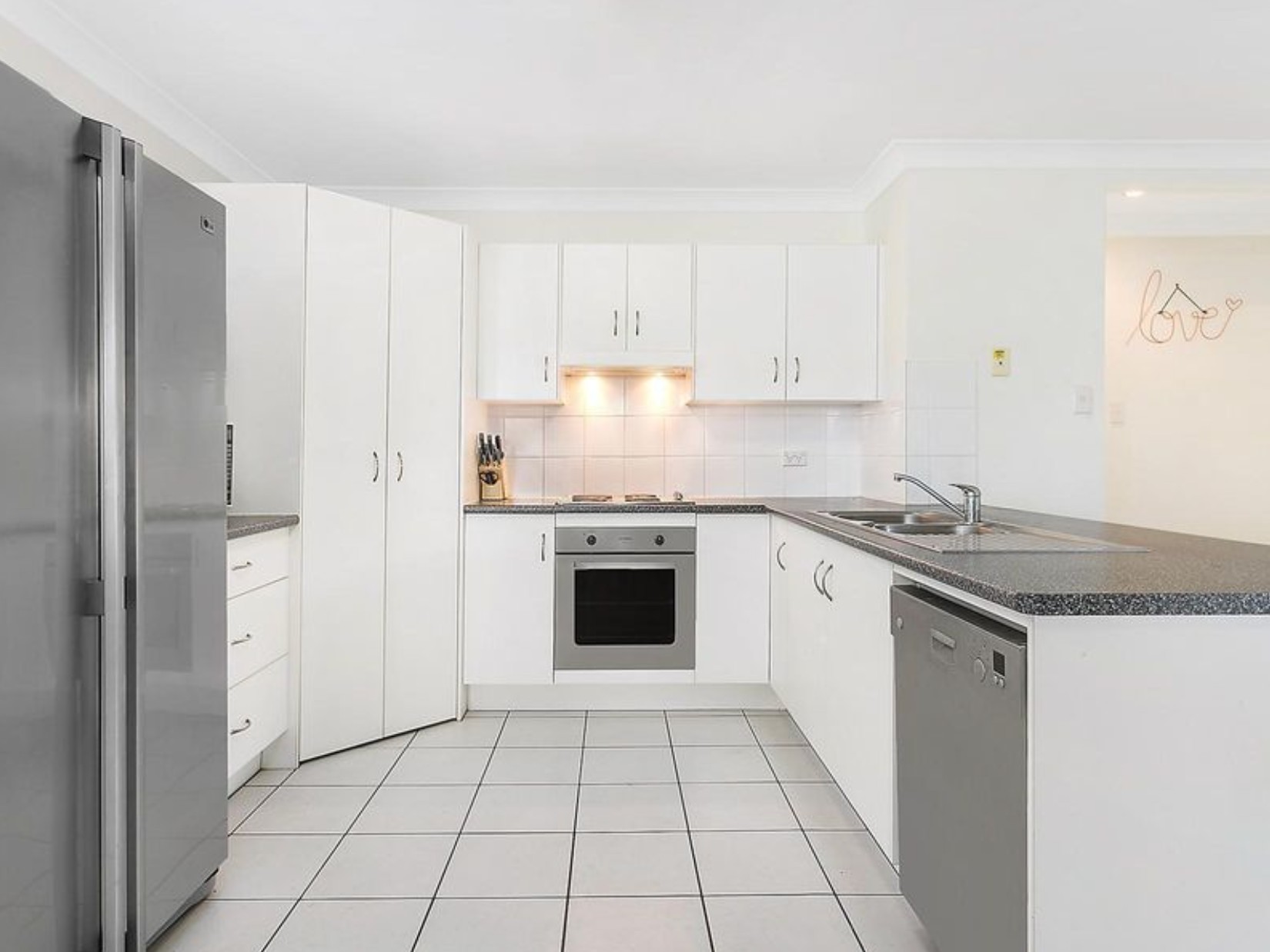 2 Turner Court, Parkhurst, QLD 4702
