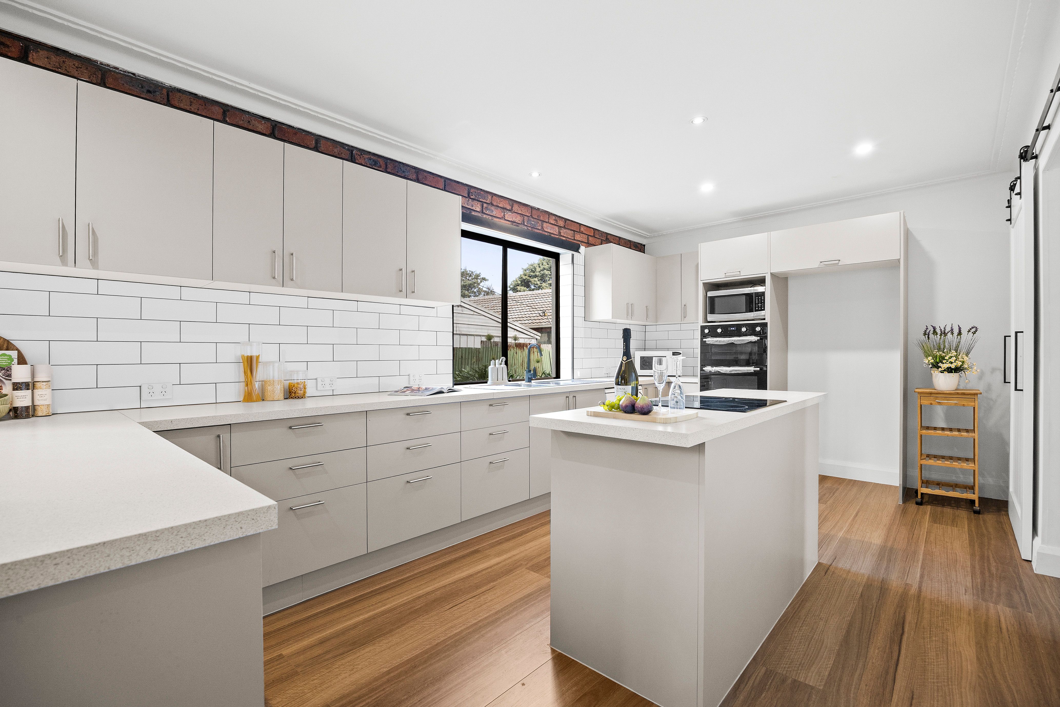 93 Bulla Road — photo 7 of 15