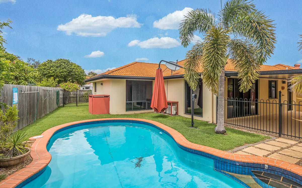 46 Alexander Street, Urangan, QLD 4655