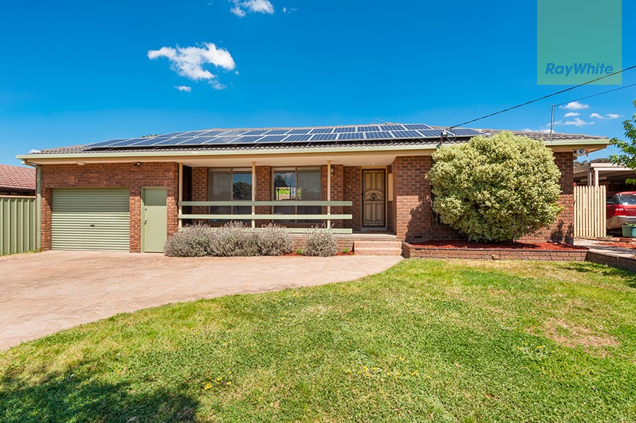 42 Whitley Crescent, Craigieburn, VIC 3064