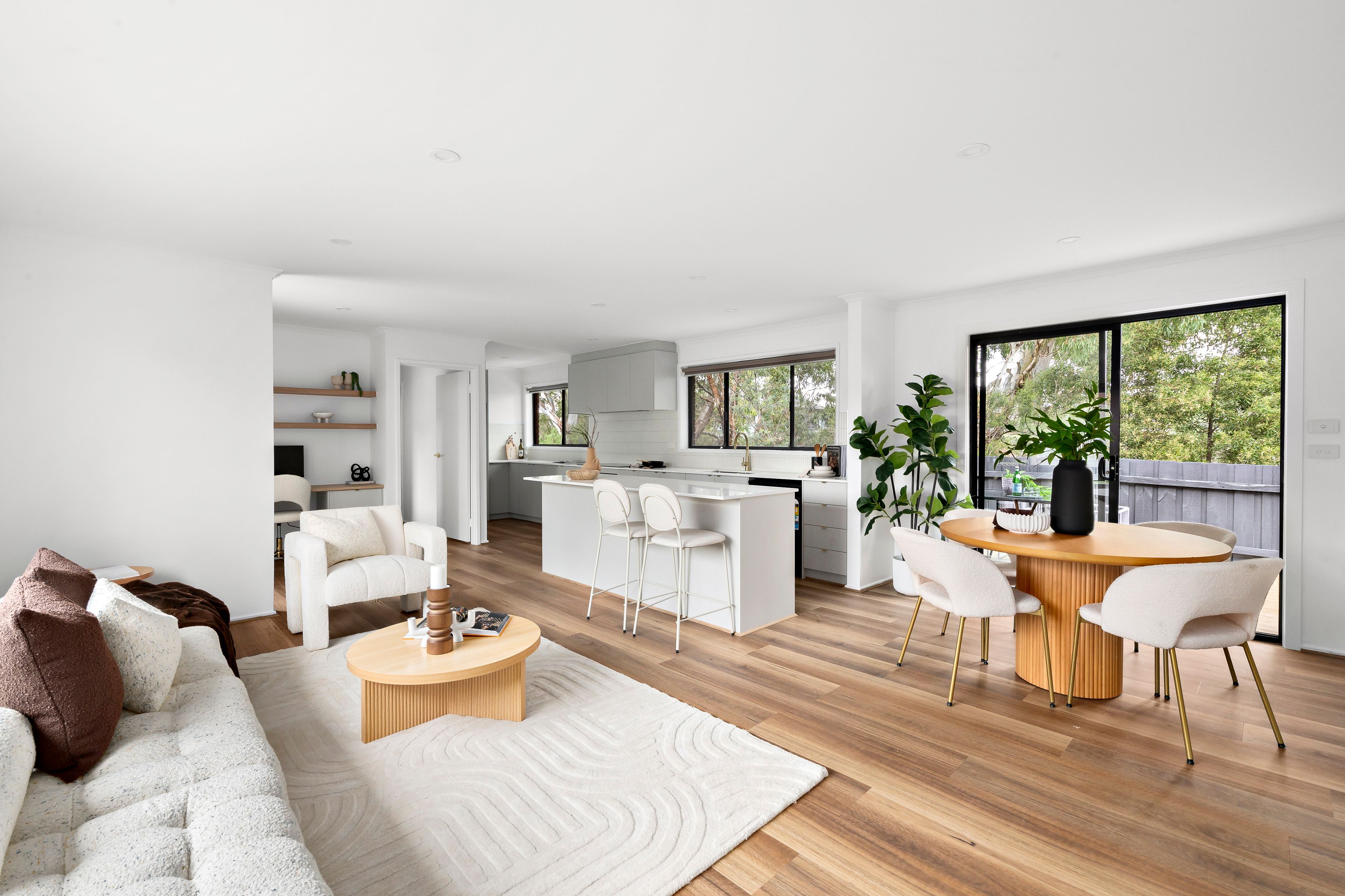 3/17 Pallant Avenue — photo 4 of 18