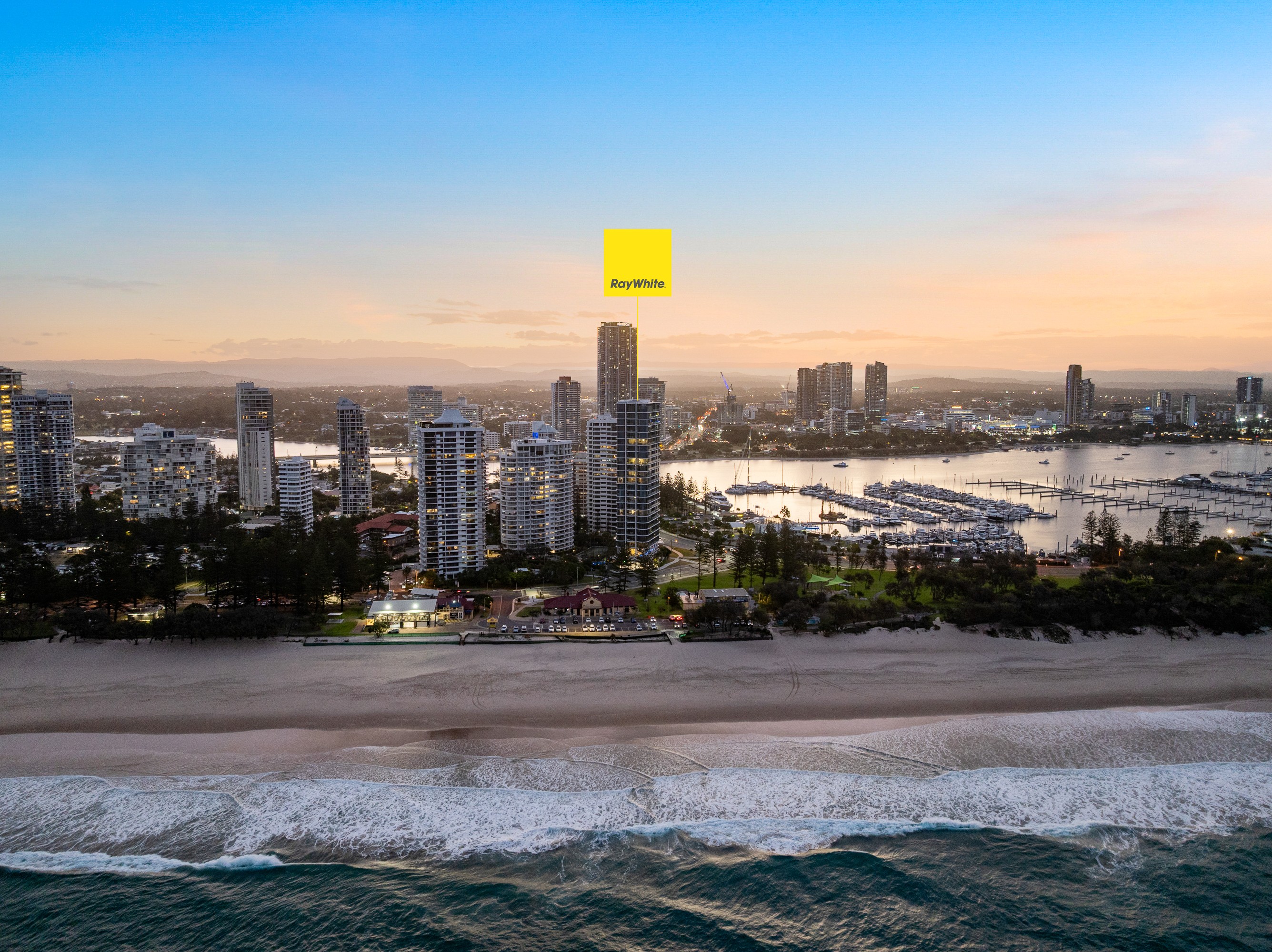 3/2 Macarthur Parade, Main Beach, QLD 4217