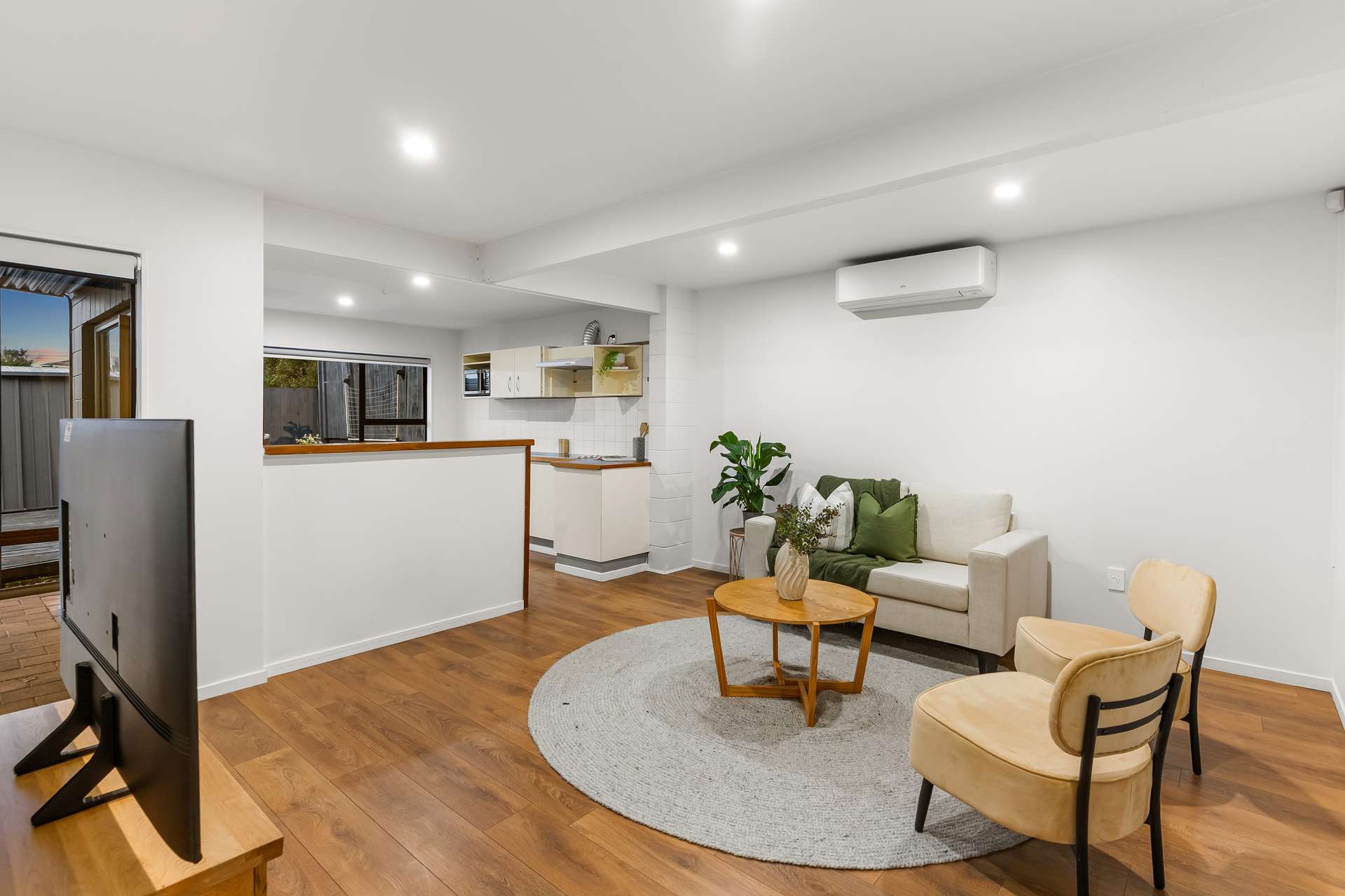 1/57 Aeroview Drive photo 9