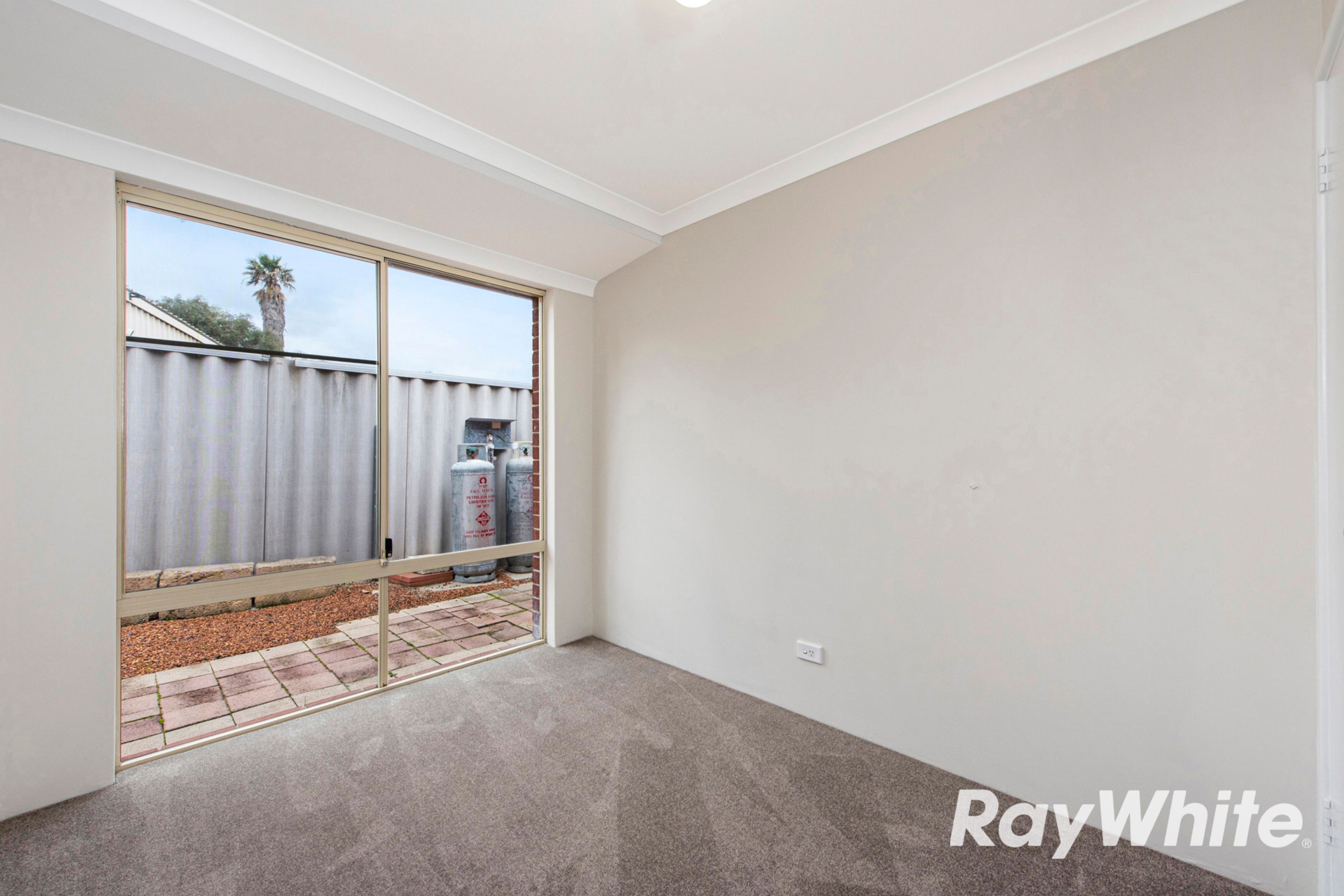 15 Kennett Place — photo 12 of 18