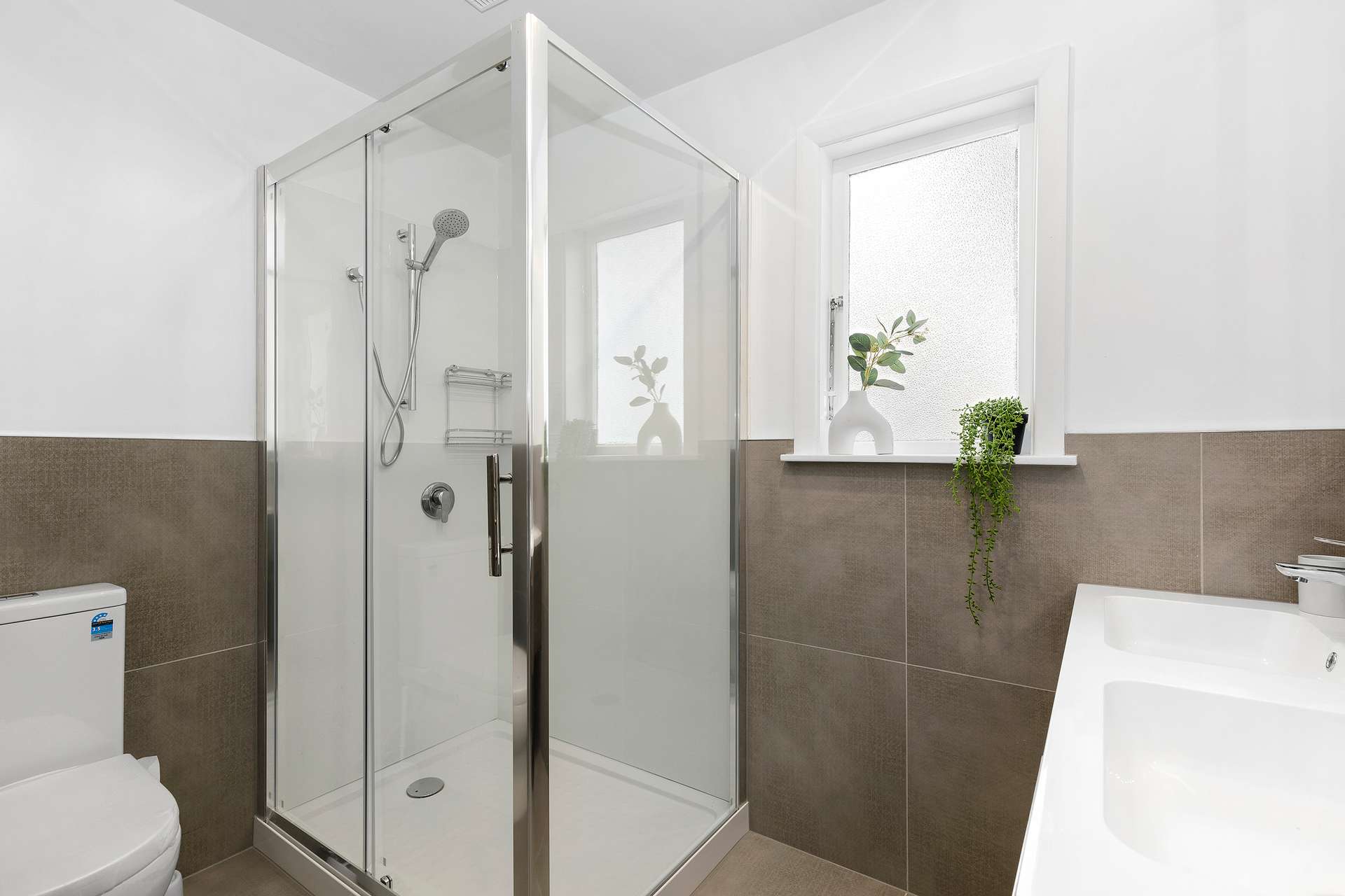 49 Bledisloe Crescent photo 9