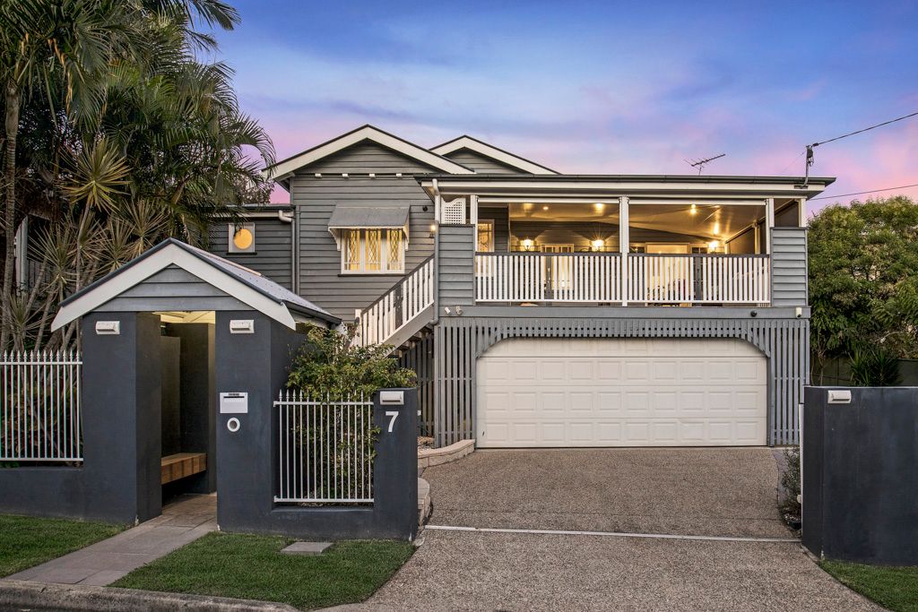 7 Brooke Street, Clayfield QLD 4011