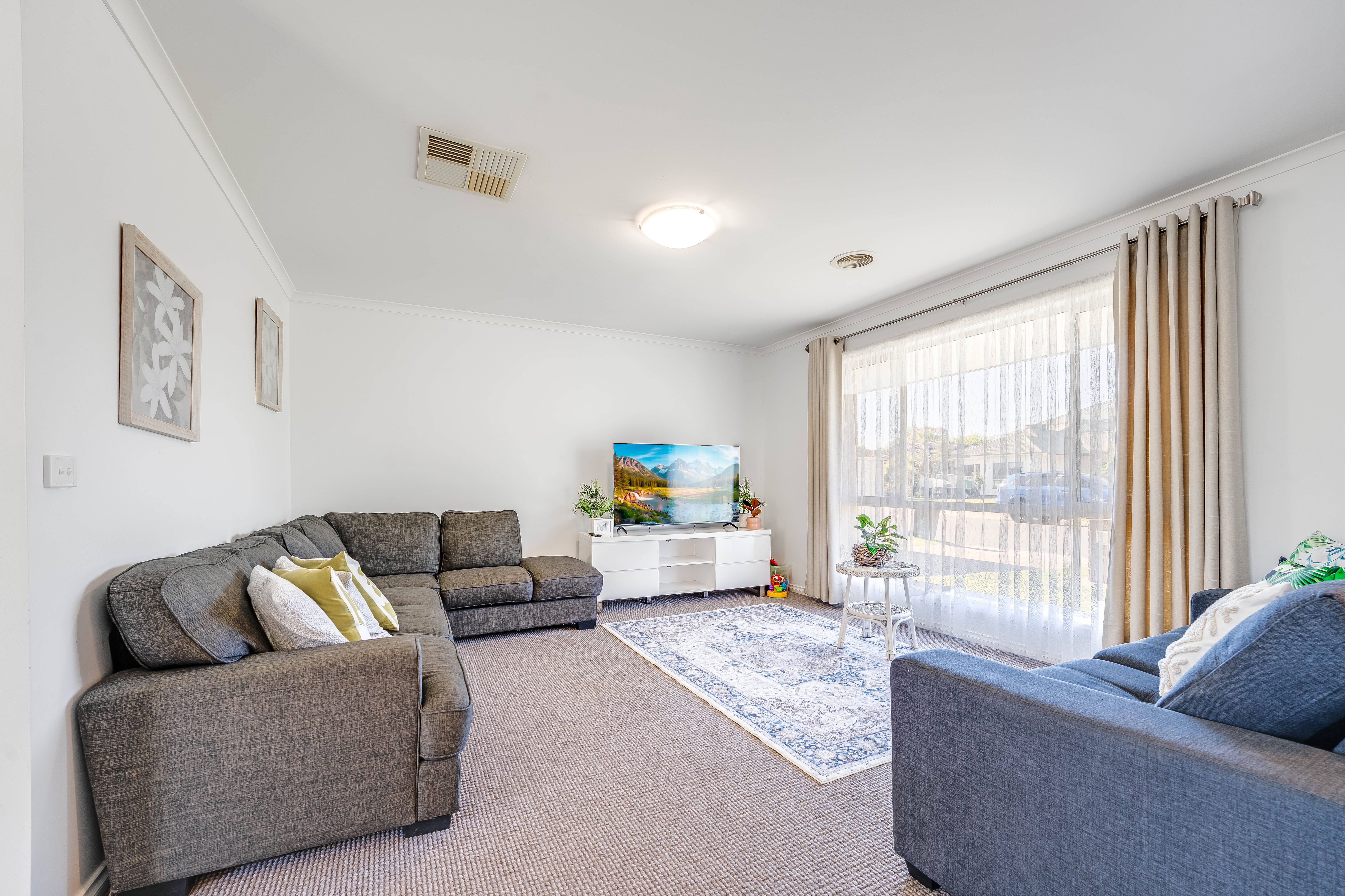 363 Allawah Street — photo 3 of 25