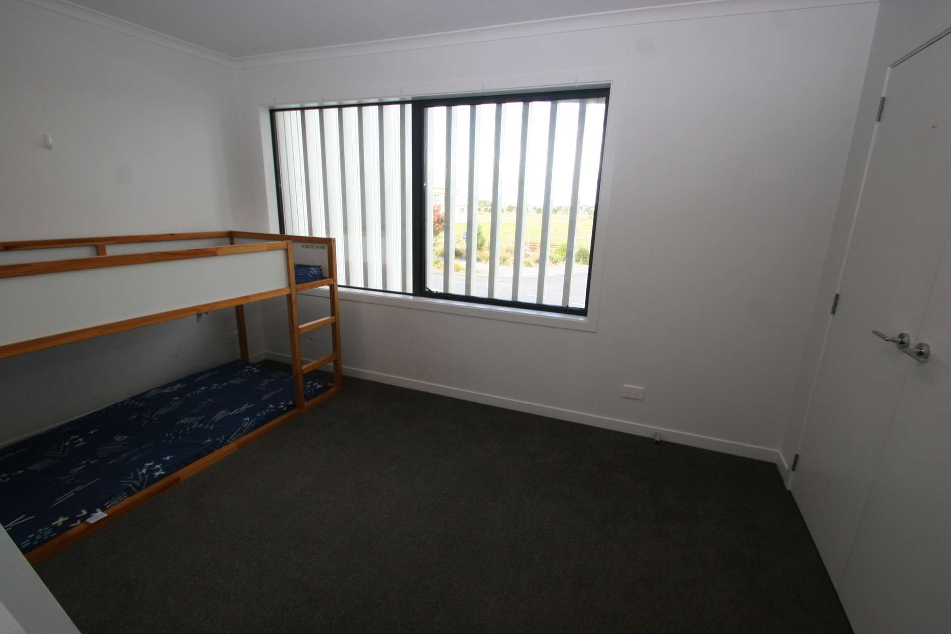 11 Hudson Bay Road photo 8