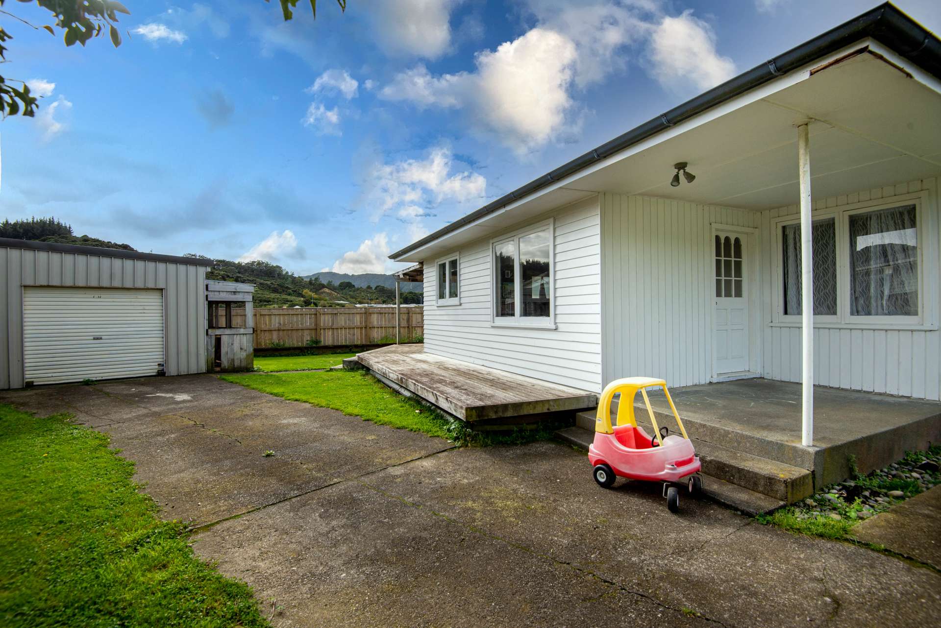 28 Wetherby Grove photo 16