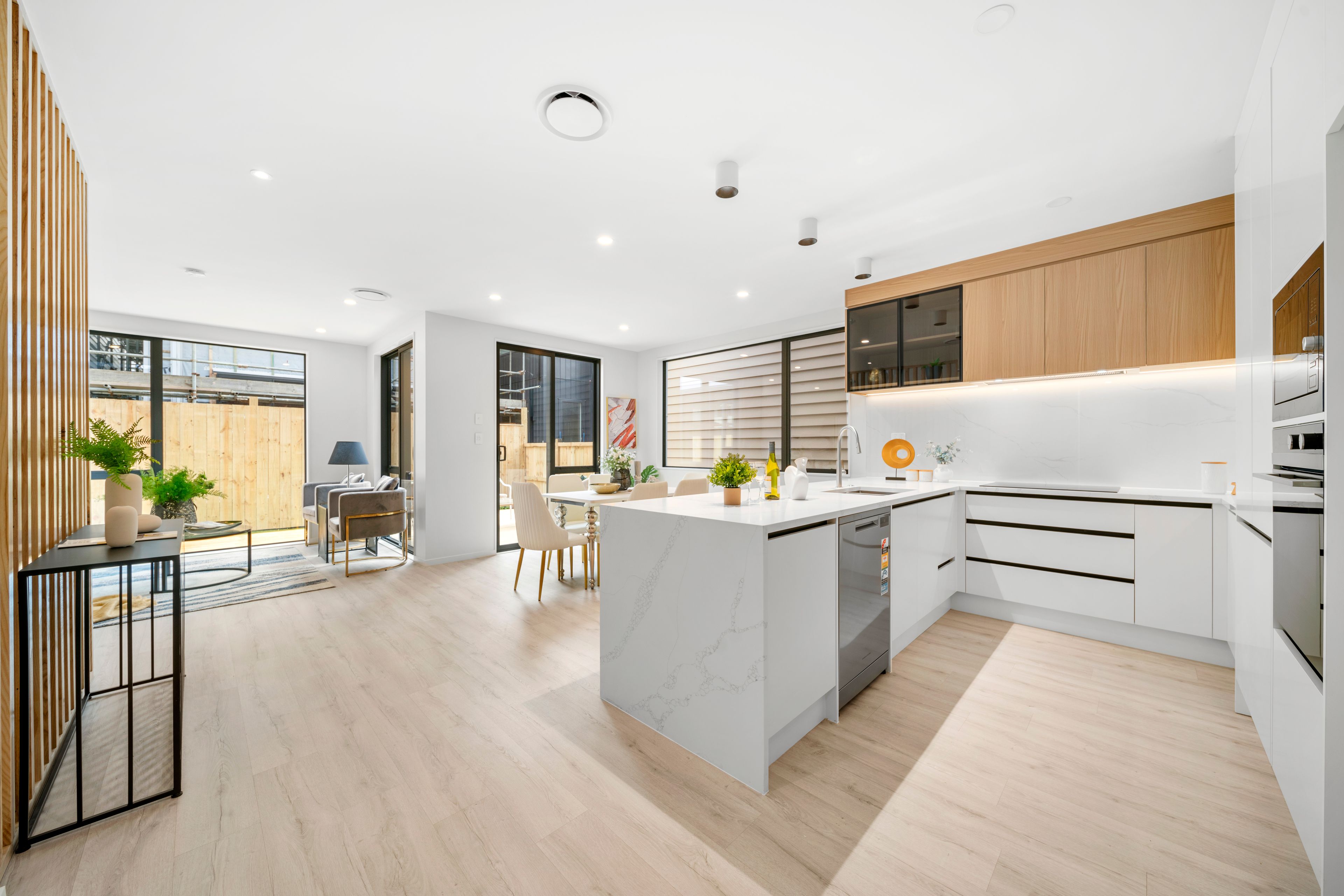 102B Te Oneroa Way, Long Bay, North Shore City