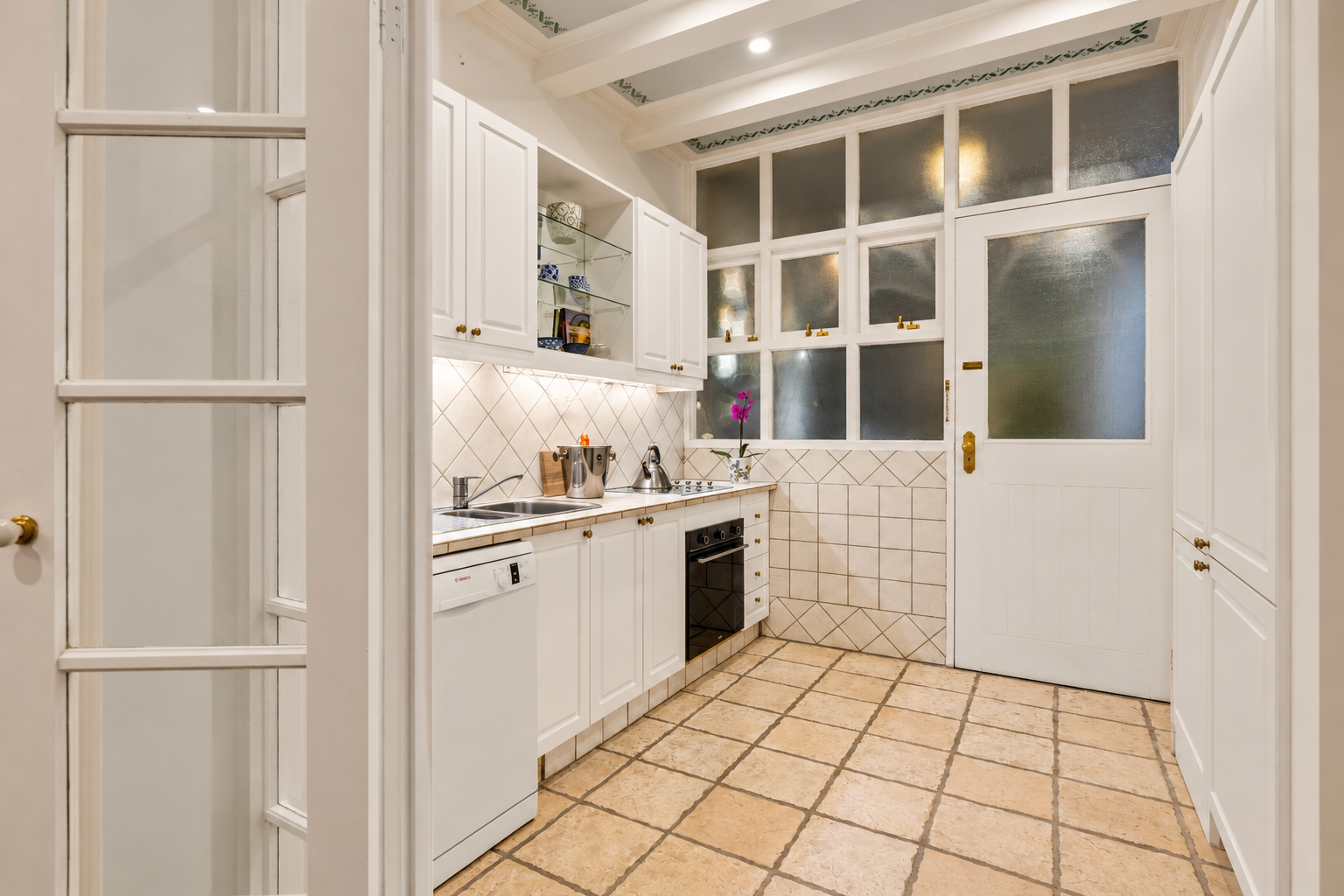 4/49 Elizabeth Bay Road — photo 5 of 13
