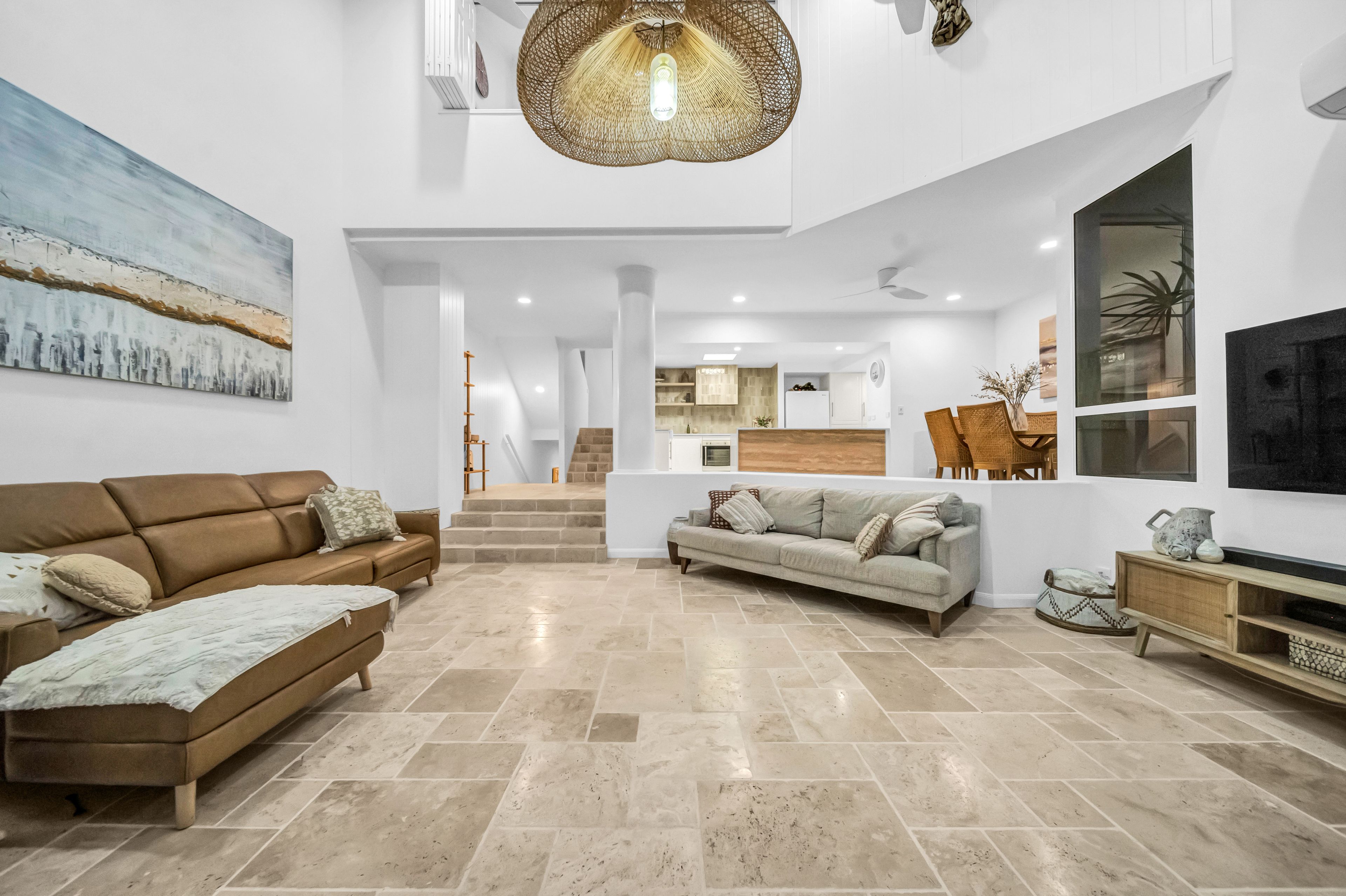 23/125 Santa Cruz Boulevard, Clear Island Waters, QLD 4226