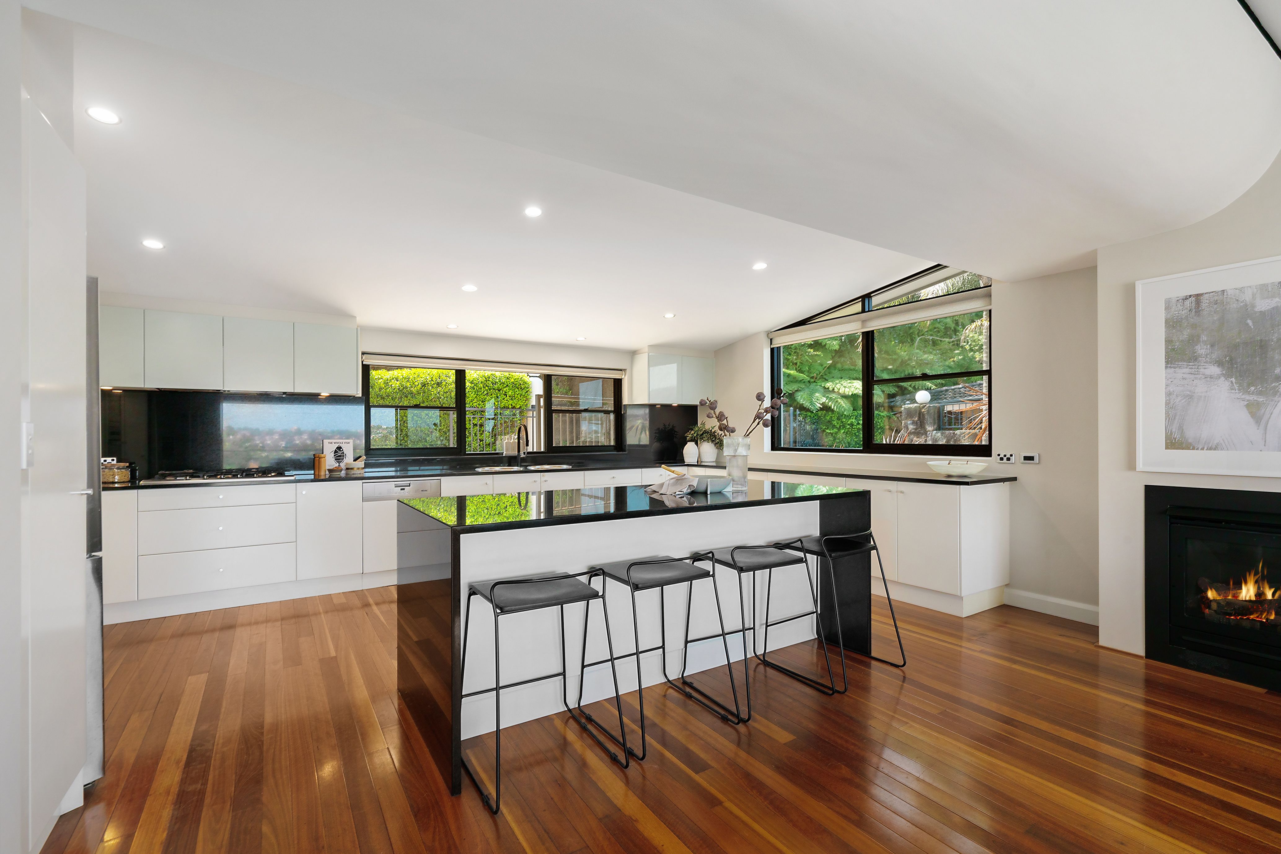 10 Knight Place — photo 4 of 22