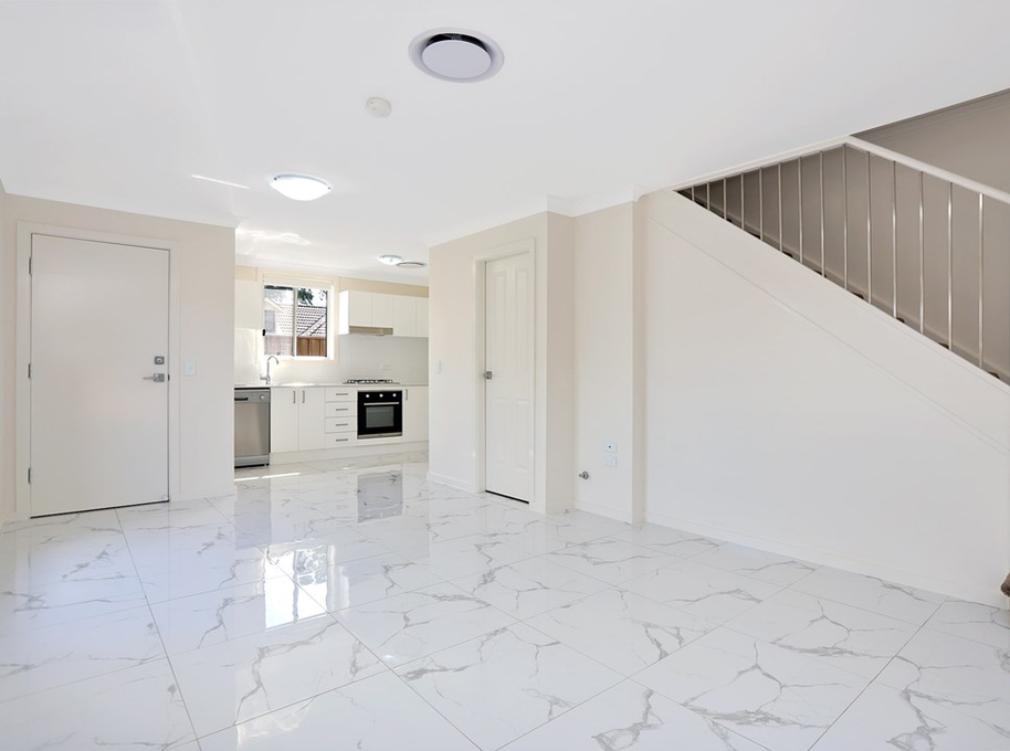 2/67 College Street, Cambridge Park, NSW 2747