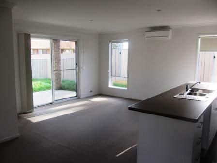 17 Chafia Place, Springdale Heights, NSW 2641