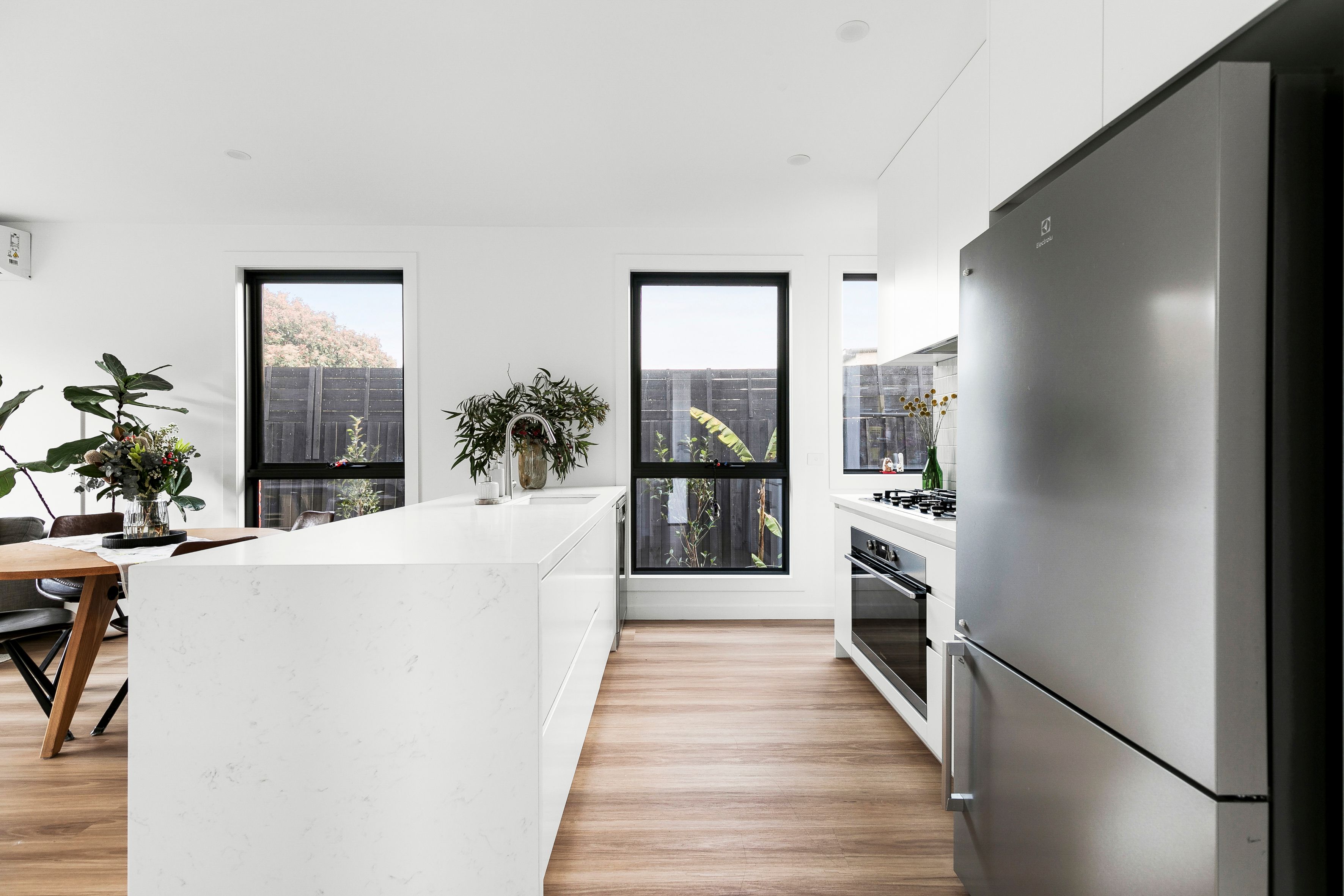 2/8 Mutton Road — photo 3 of 16