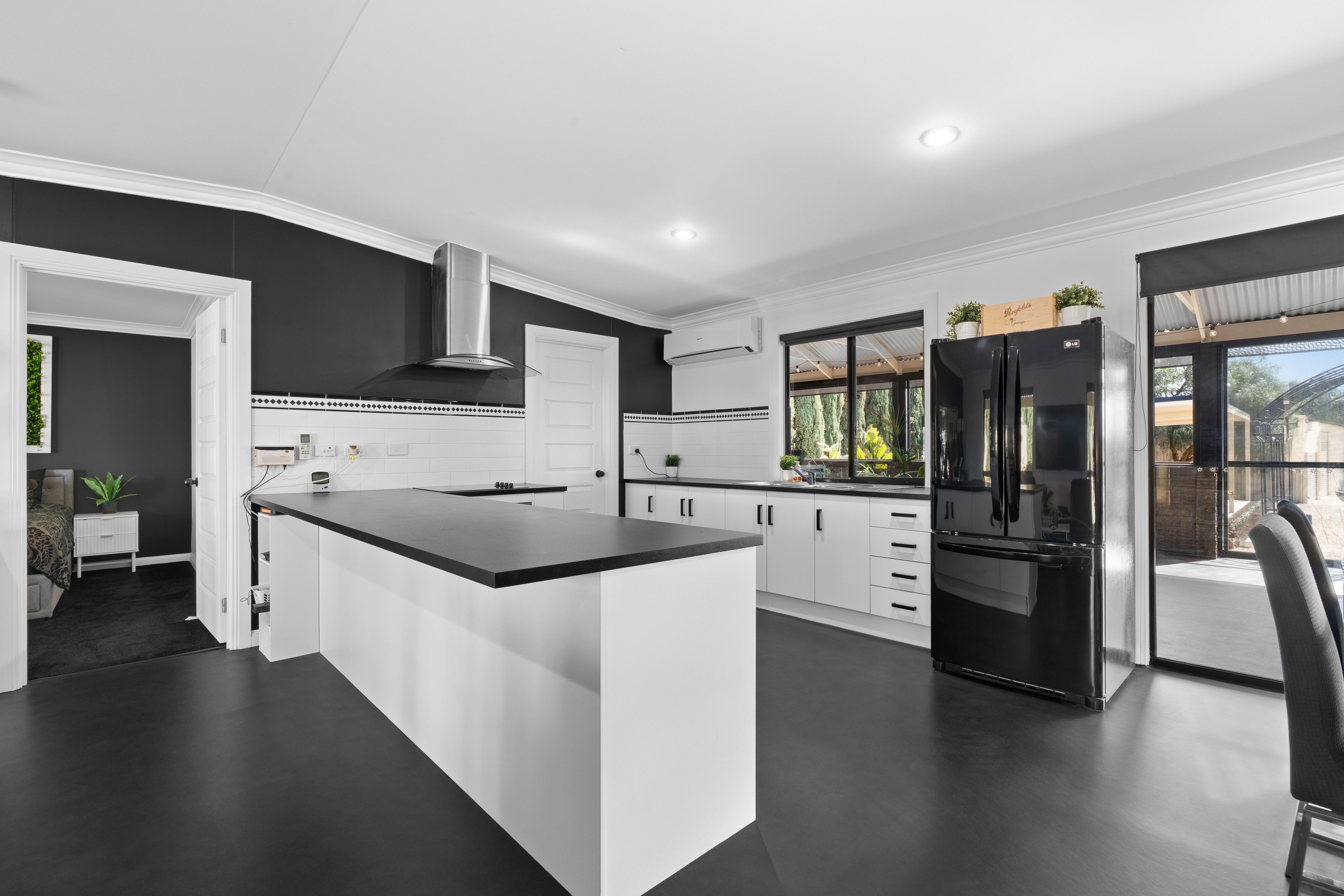 1 Marion Street — photo 9 of 30