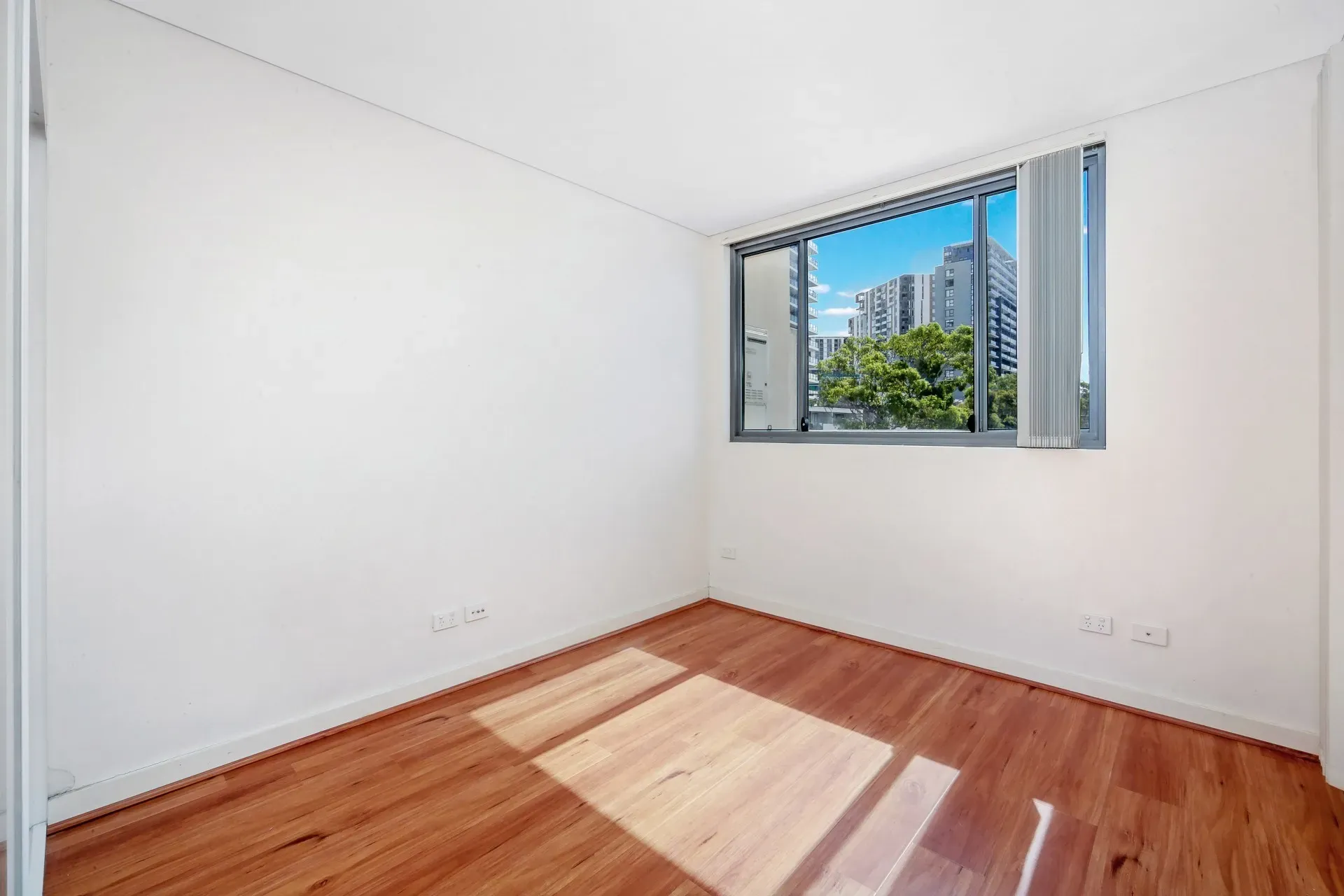 310/52-62 Arncliffe Street — photo 6 of 7