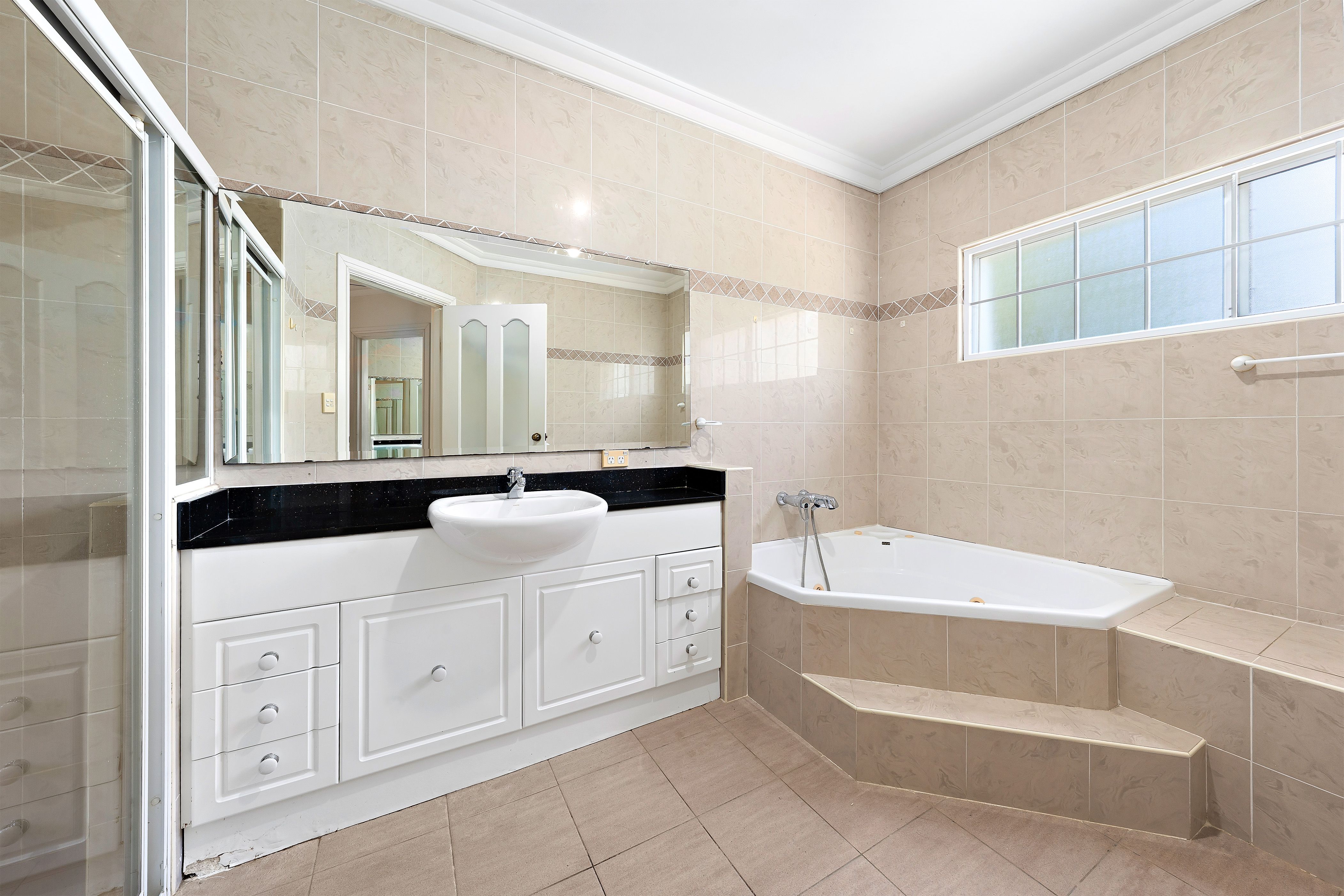 15 Chatswood Avenue — photo 11 of 11