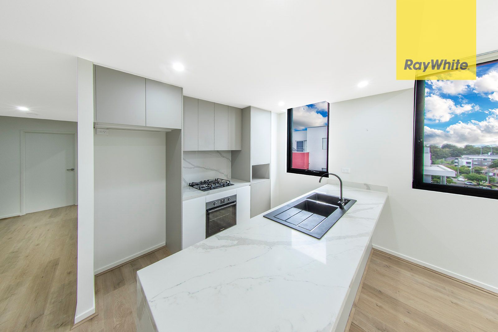 201B/147 Great Western Highway, Mays Hill, NSW 2145