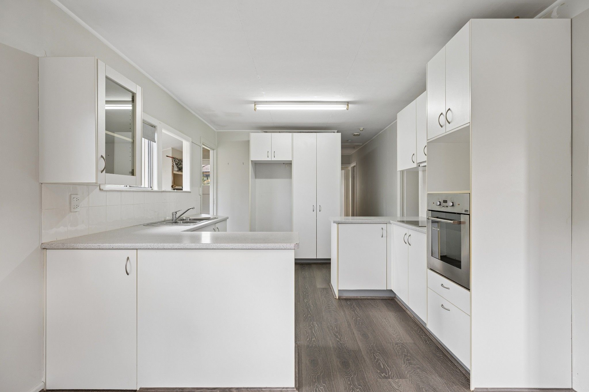 12 Grahams Road, Strathpine, QLD 4500
