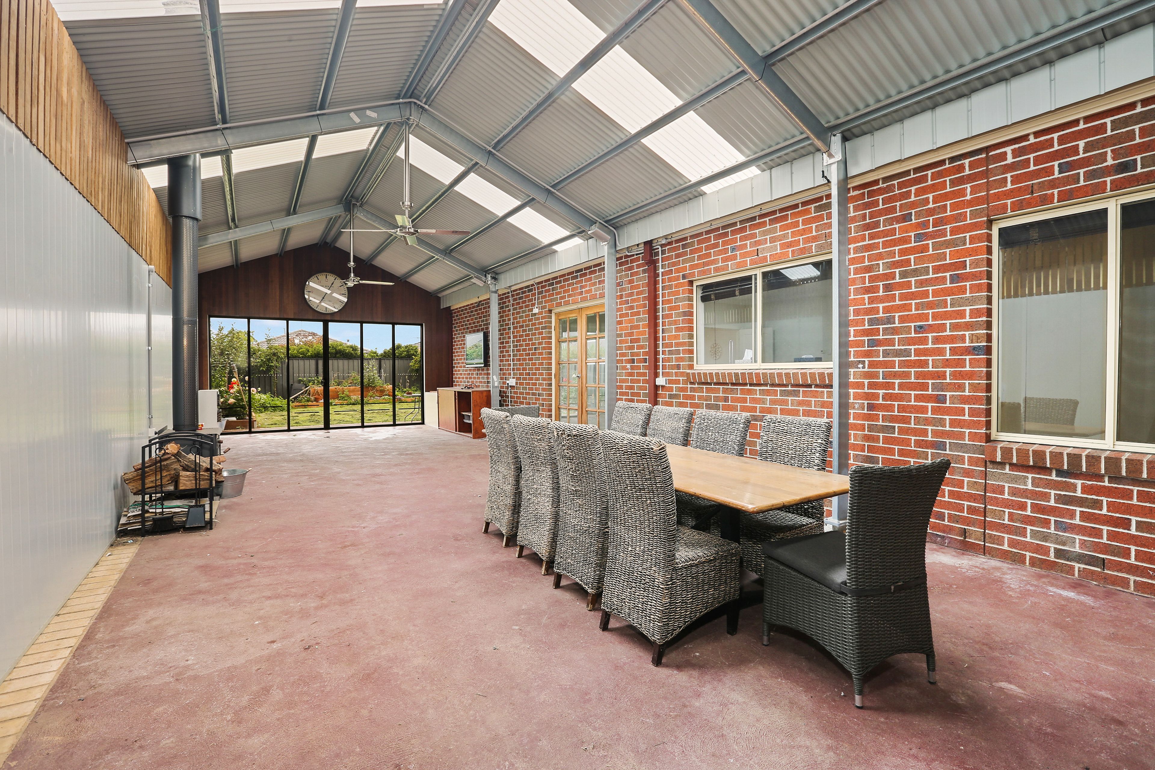 18 Raymond George Place, Lara VIC 3212