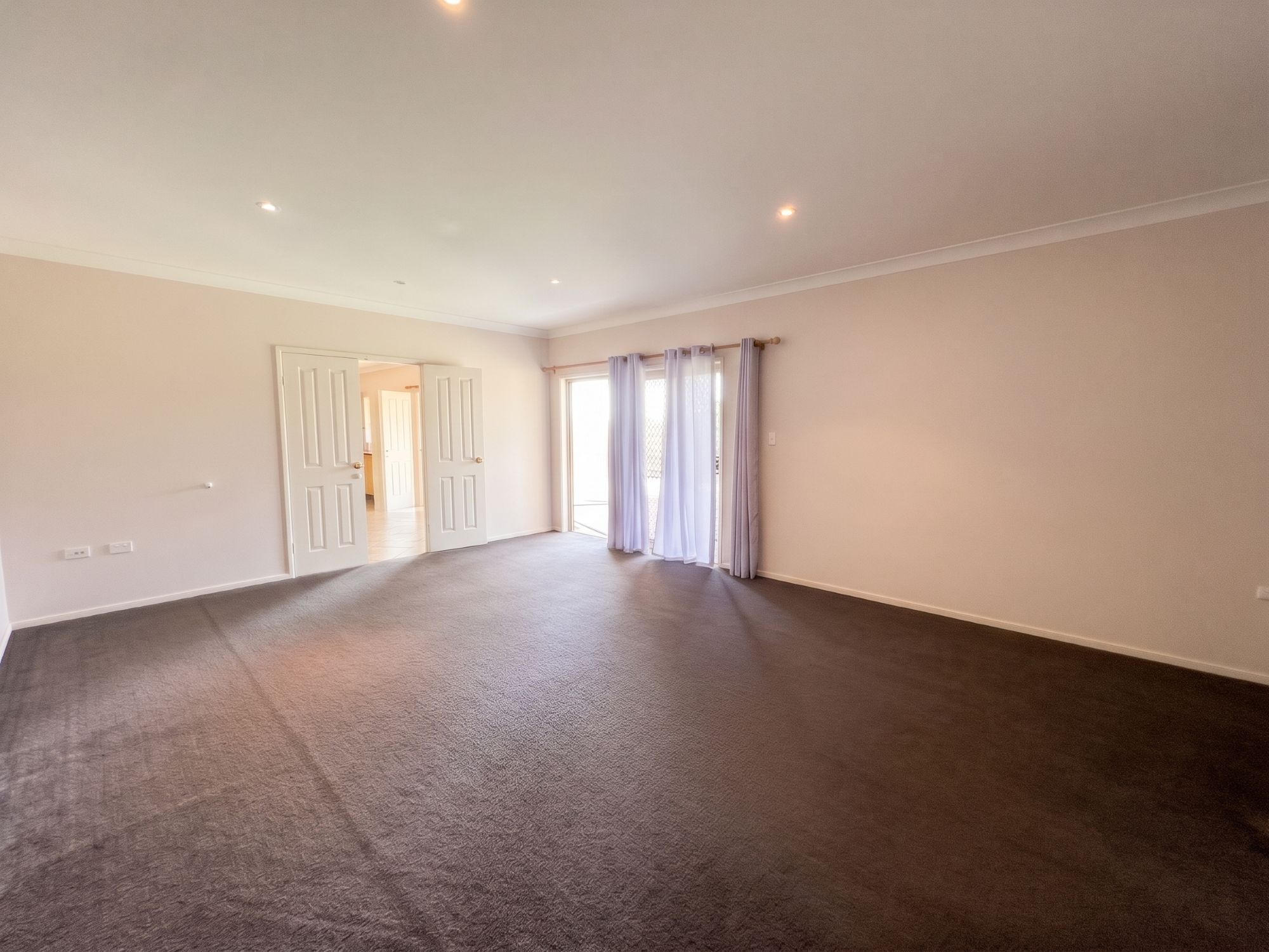 6 Lindgren Close — photo 12 of 30