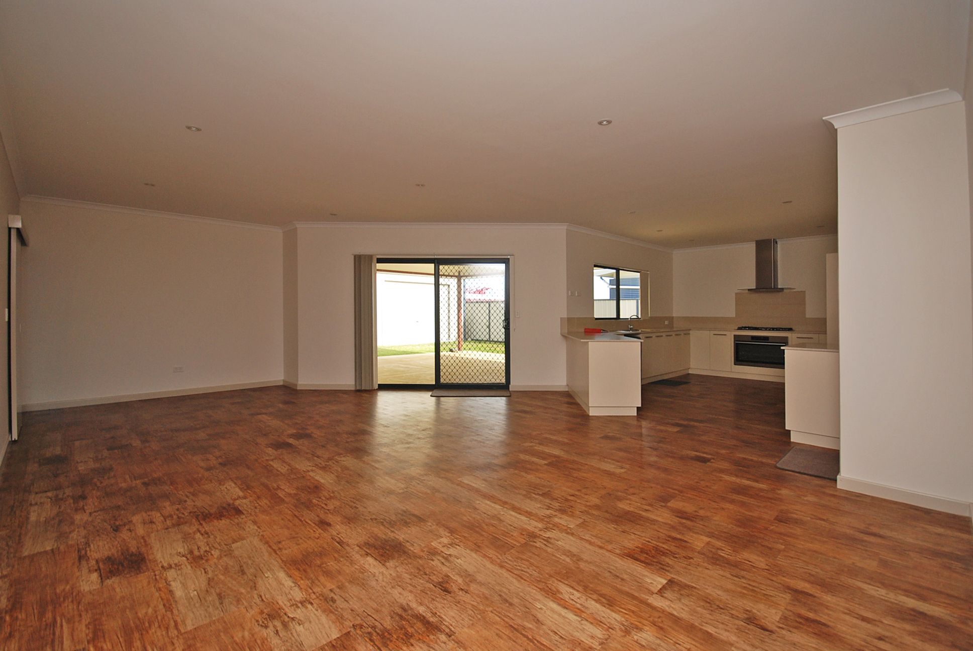 4 Moonlight Crescent, Jurien Bay, WA 6516