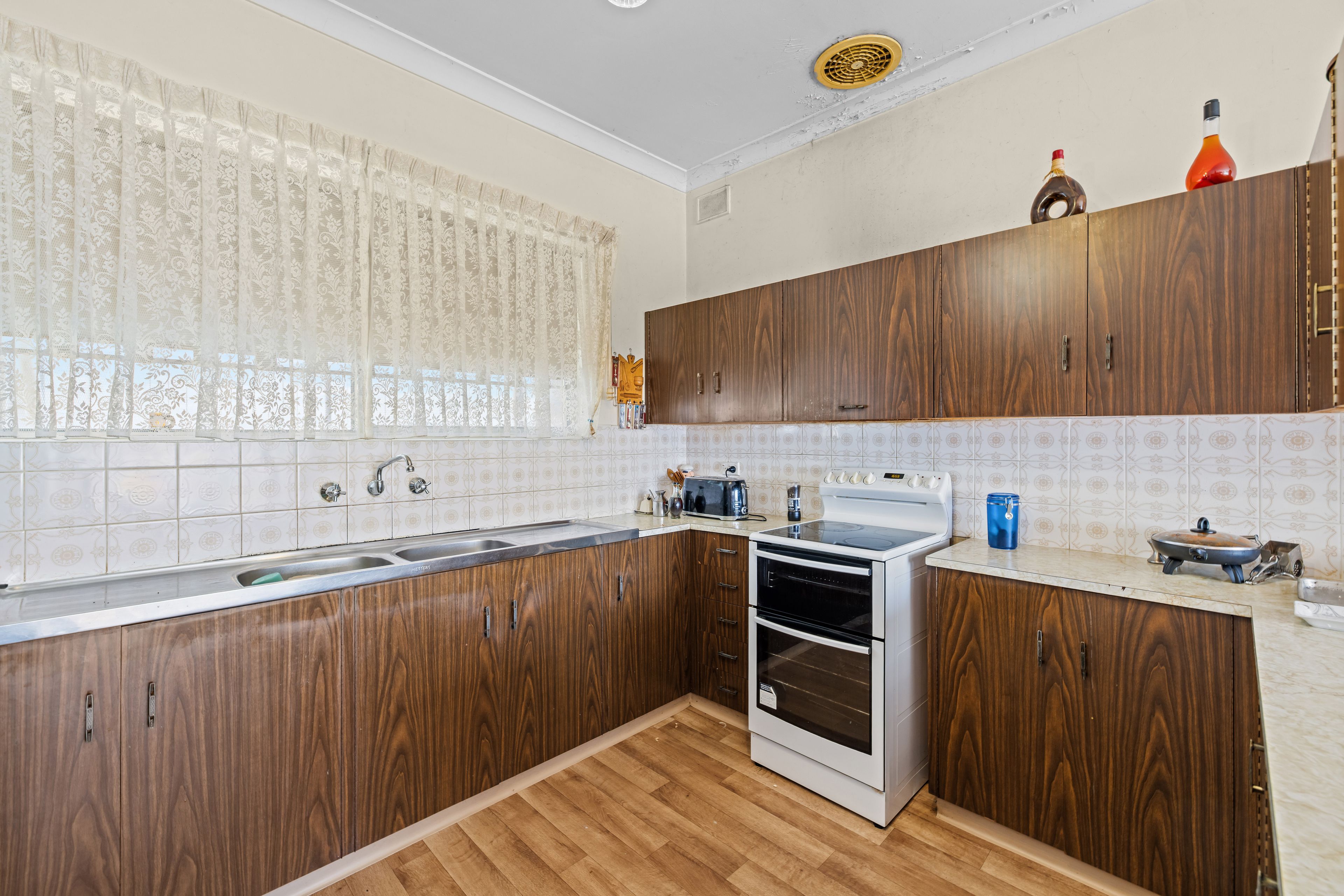 12 Trevor Avenue — photo 12 of 25