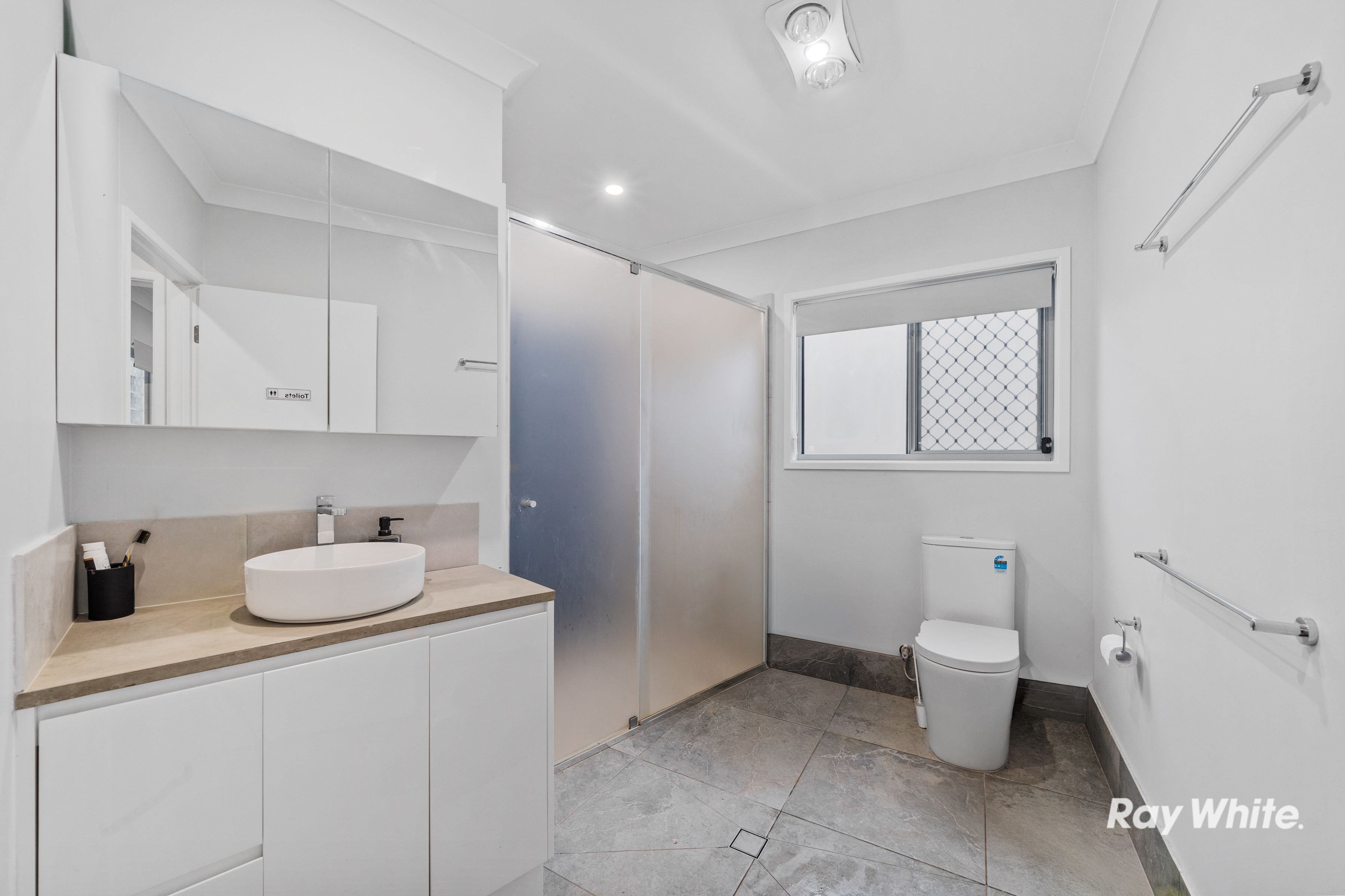 185 Chatswood Road — photo 16 of 30
