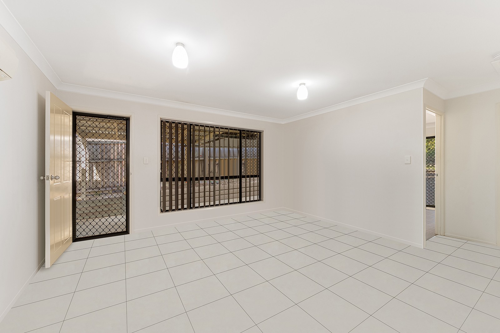 2/10 Brodiek Street, Strathpine, QLD 4500